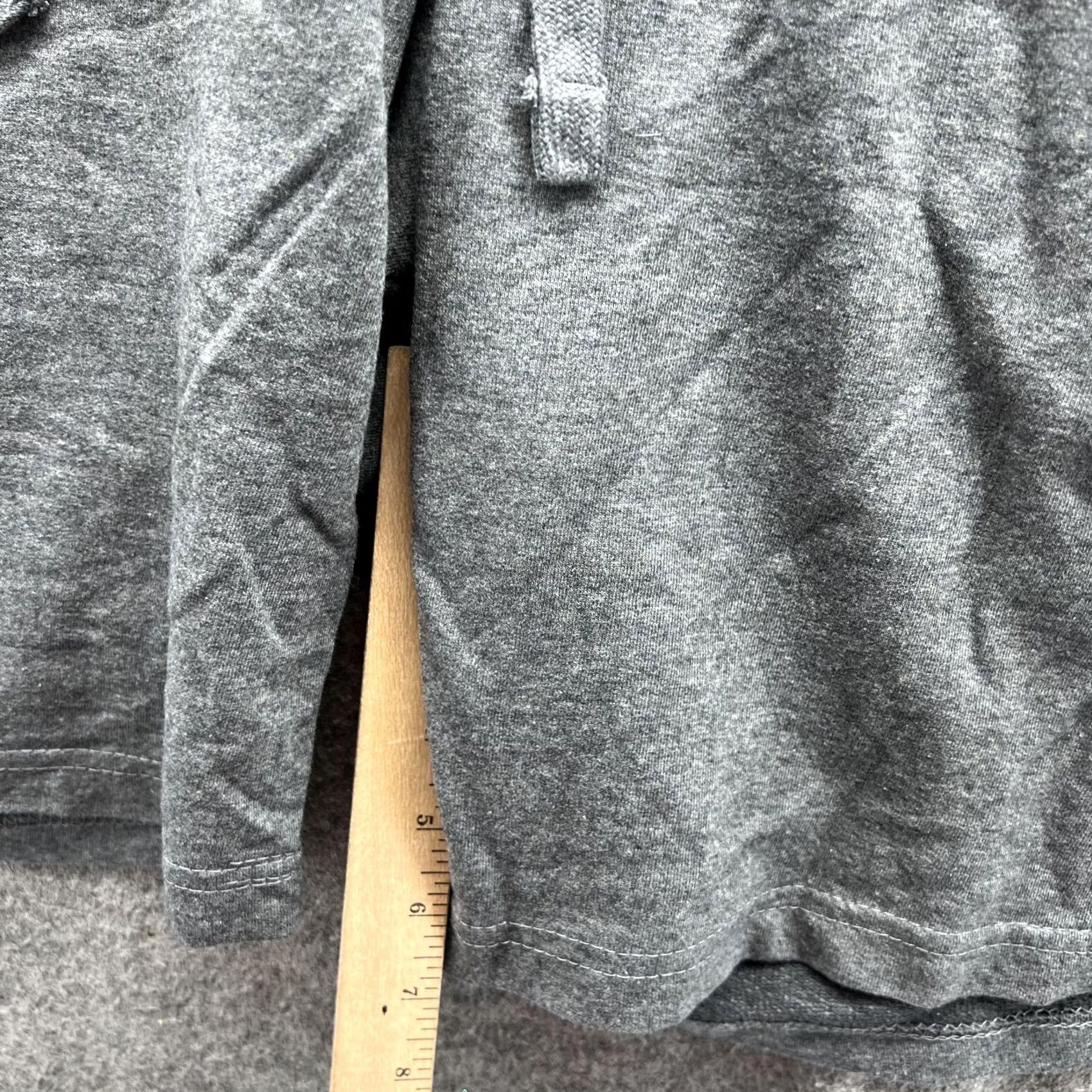Eddie Bauer Eddie Bauer Shorts Men XL Gray Polyester Athletic Training Zip Drawstring Inseam 7 in Vintage No Regular Men’s XL Size US 36 / EU 52 - 7 Thumbnail