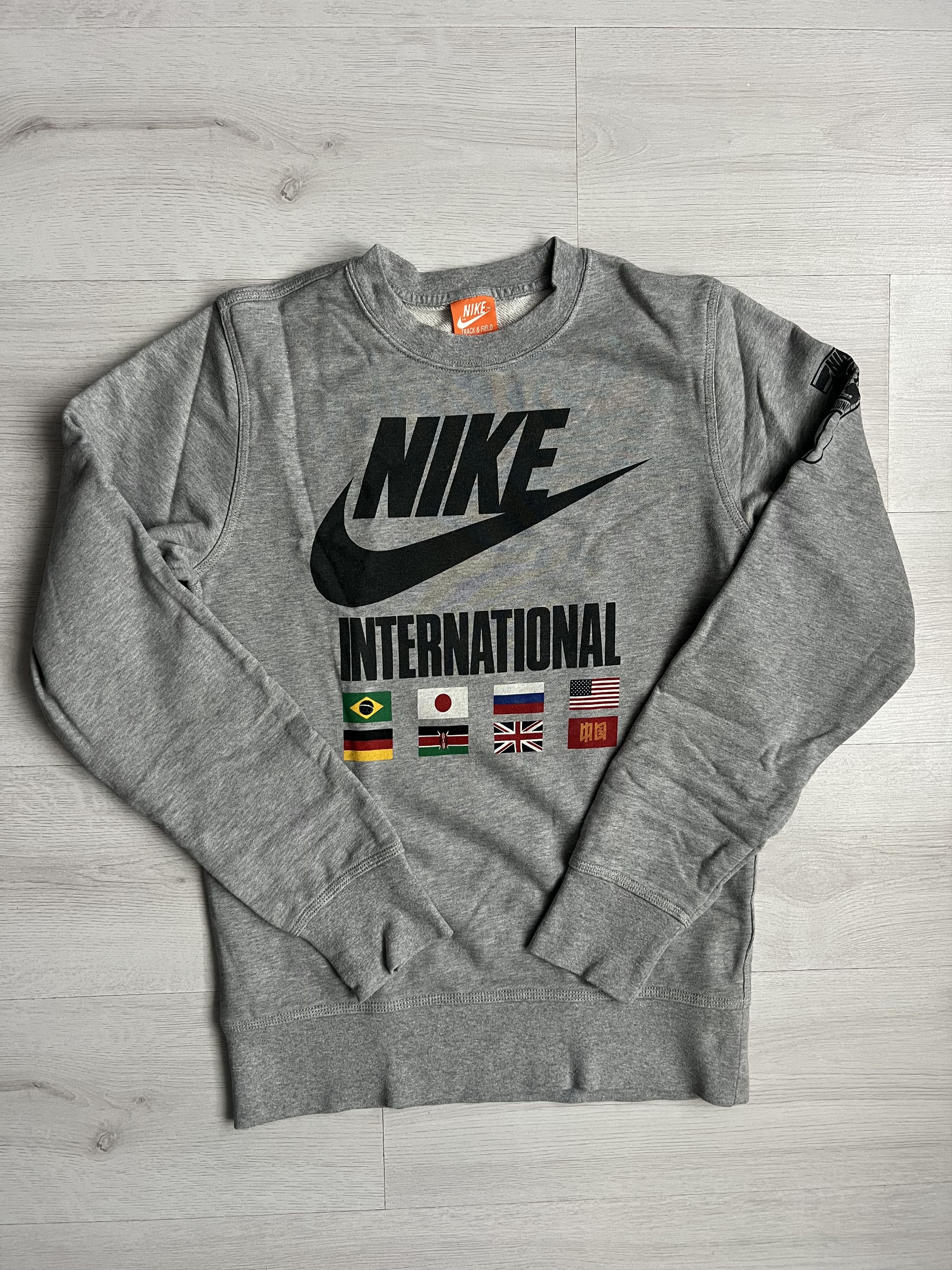 Nike Vintage Nike Sportswear Track & Field Crewneck International Size US S / EU 44-46 / 1 - 1 Thumbnail