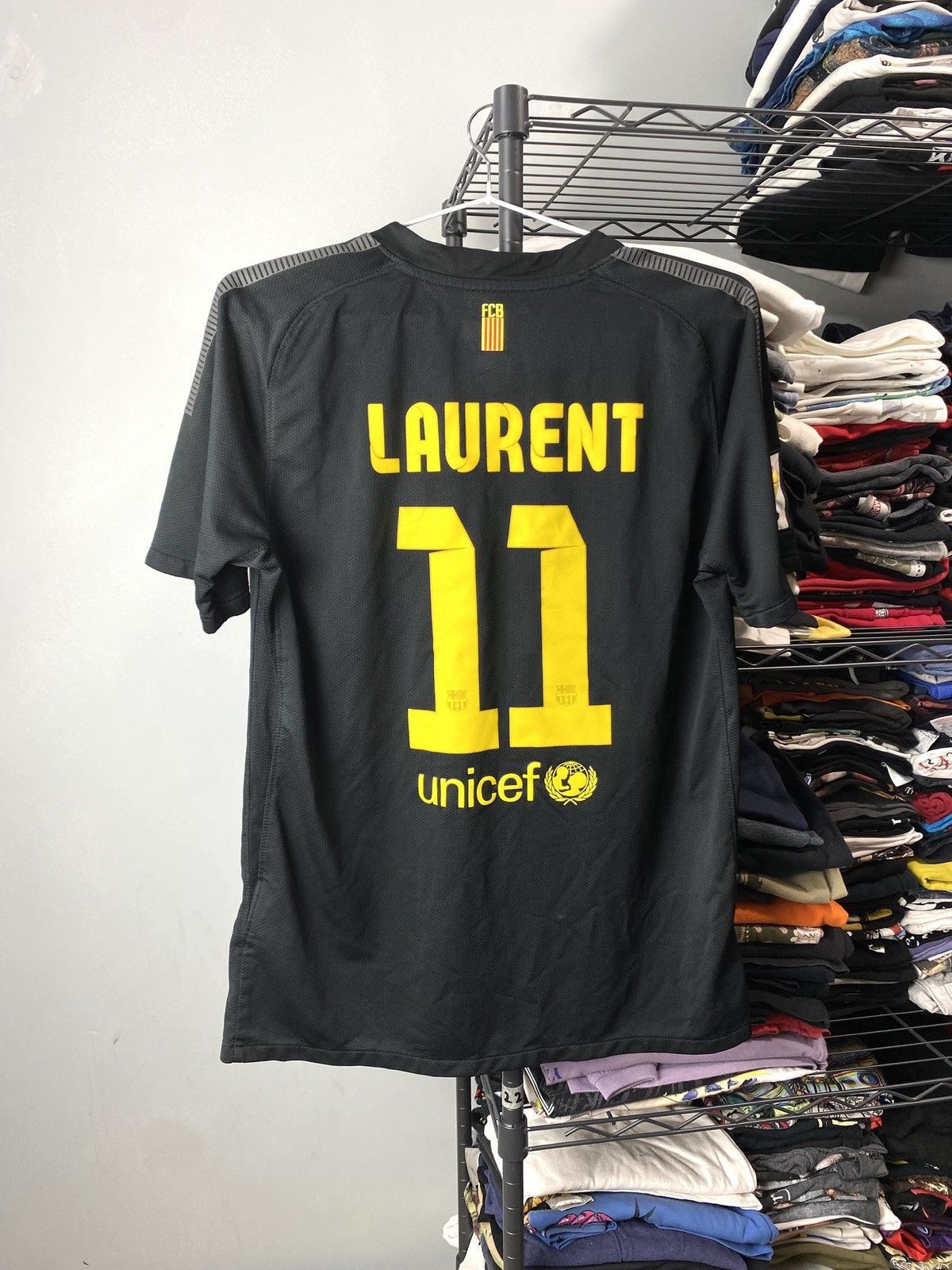 Nike Vintage Nike Barcelona Laurent Soccer Jersey T Shirt Size US S / EU 44-46 / 1 - 2 Thumbnail