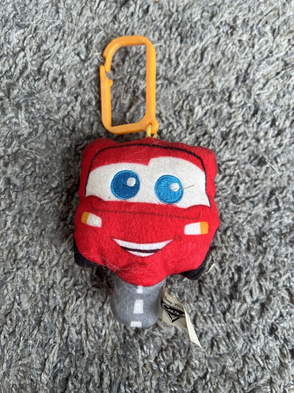 Disney 2019 McDonald’s Disney Pixar Cars Lightning McQueen Keychain Size ONE SIZE - 1 Thumbnail