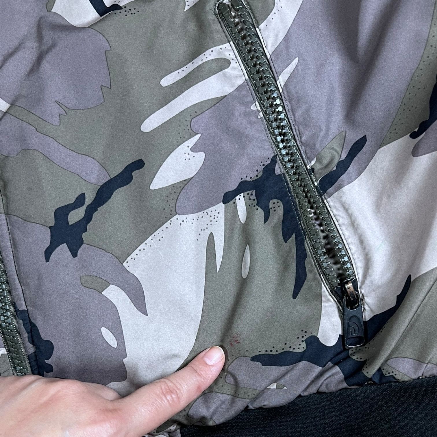 The North Face The North Face Women’s M Barstol Bomber Puffer Jacket Camo Size M / US 6-8 / IT 42-44 - 6 Thumbnail