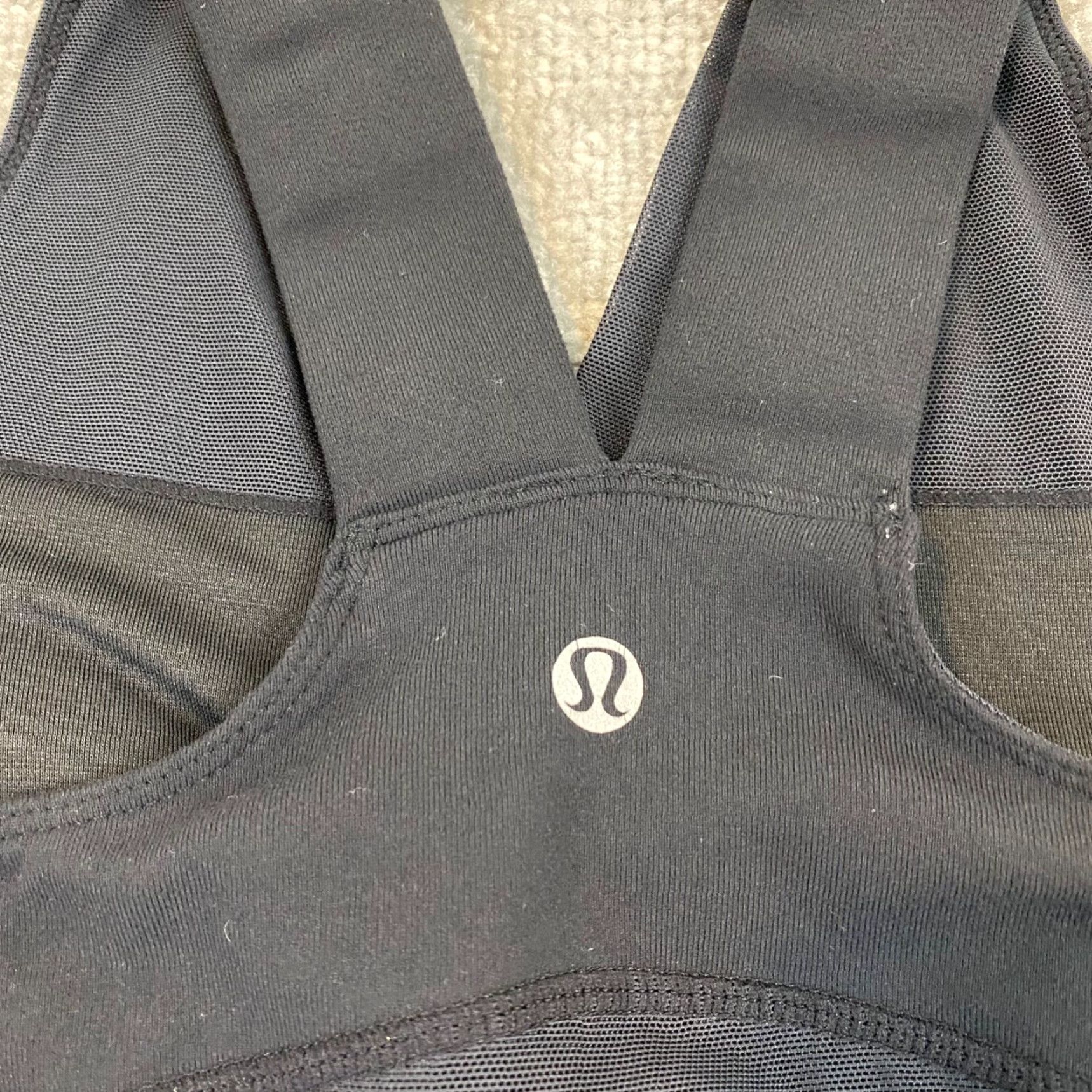 Lululemon Lululemon Built in Bra Workout Tank Top Womens 6 Black Activewear Tank Sleeveless Racerback Moisture Wicking Quick Dry Fitness Shirt Womens Size M / US 6-8 / IT 42-44 - 2 Thumbnail