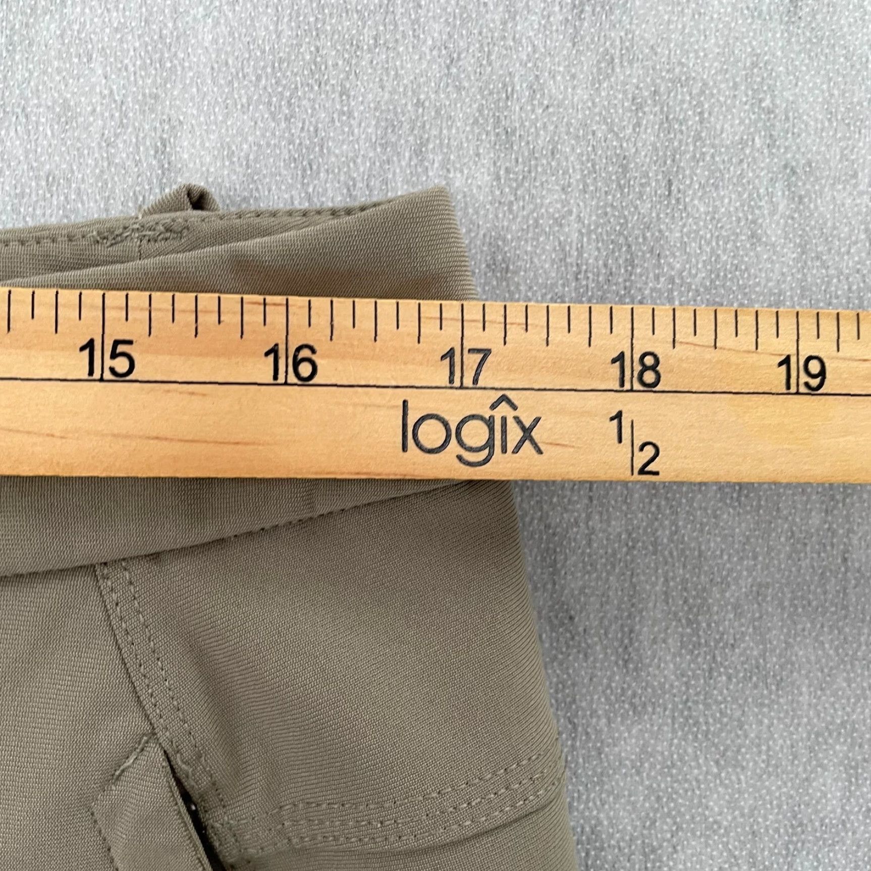 Lululemon VINTAGE Lululemon Shorts Men 34 Khaki Brown Chino Casual Travel Logo Classic Inseam 10" Size US 34 / EU 50 - 6 Thumbnail