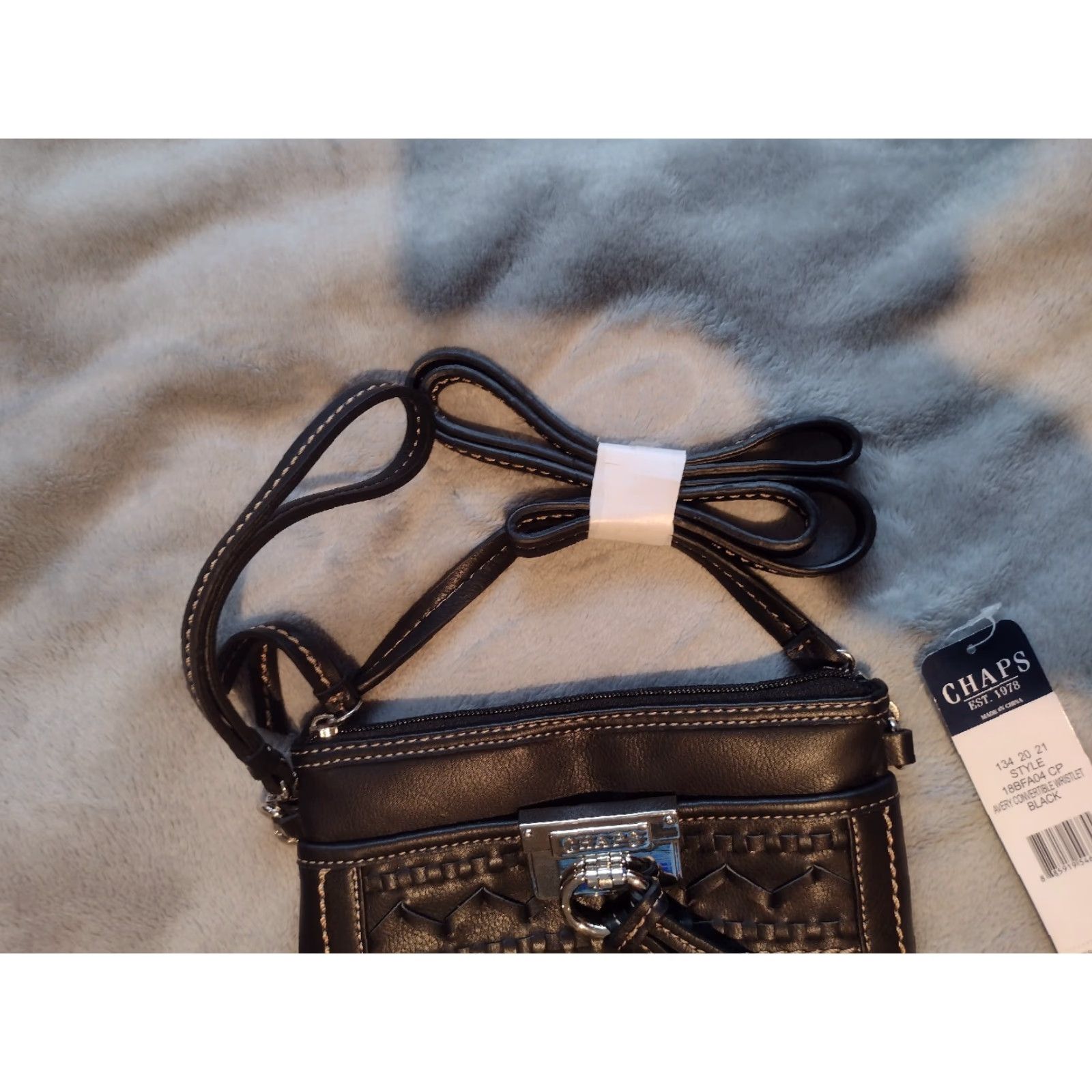 Chaps Chaps Avery Convertible Wristlet Black Small Womens Size ONE SIZE - 3 Thumbnail