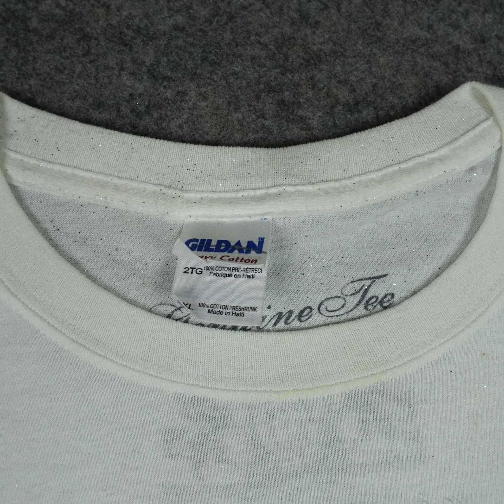 Gildan VINTAGE Angel Shirt Mens 2XL White Gildan Crew Neck Short Sleeve T-Shirt Graphics Wings Halo Gothic Glitter Tee Y2K Mens Size US XXL / EU 58 / 5 - 5 Thumbnail