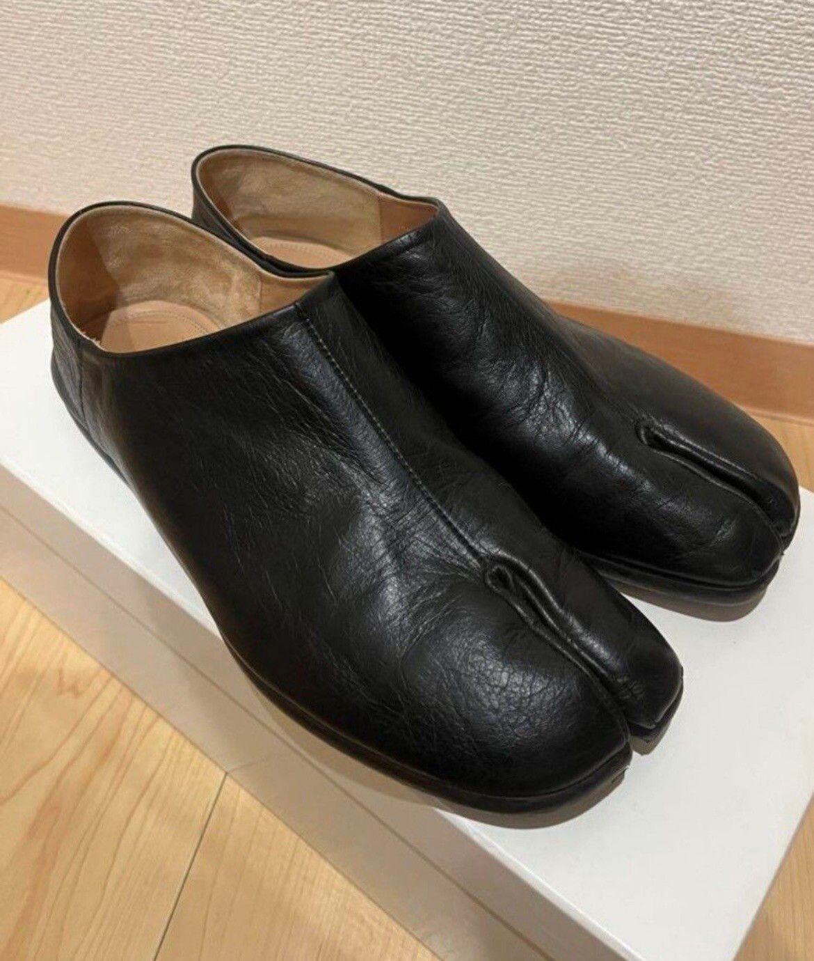 Pre-owned Maison Margiela Tabi Low Top - Size 41 Shoes In Black