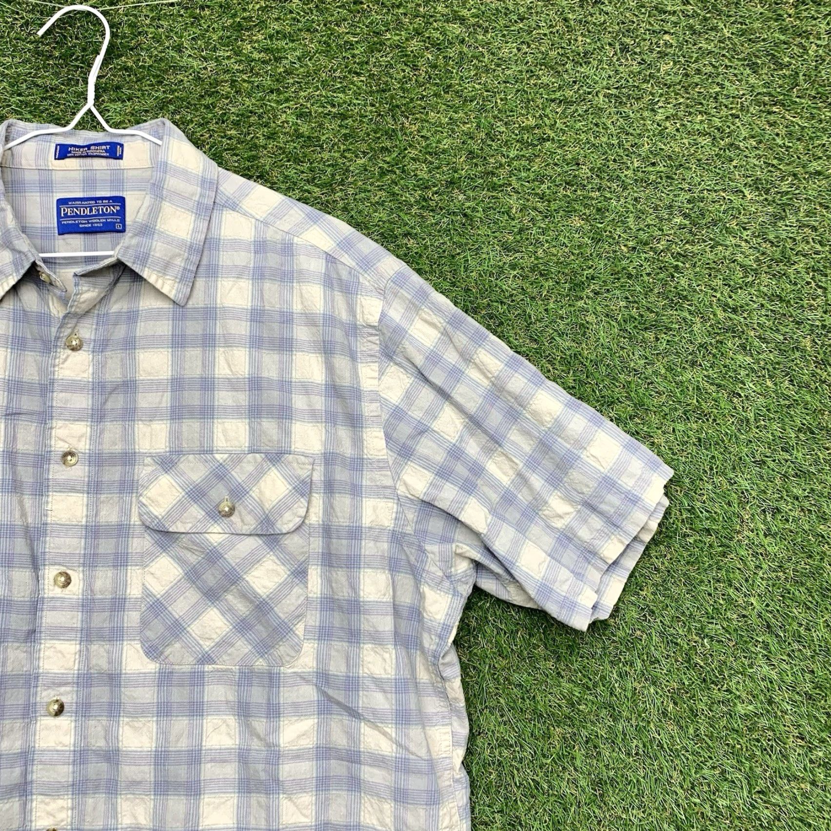 Pendleton Pendleton Hiker Shirt Mens Large Plaid Blue Cotton Blend Button-Front Short Sleeve Outdoor Pattern 90s? Size US L / EU 52-54 / 3 - 2 Thumbnail