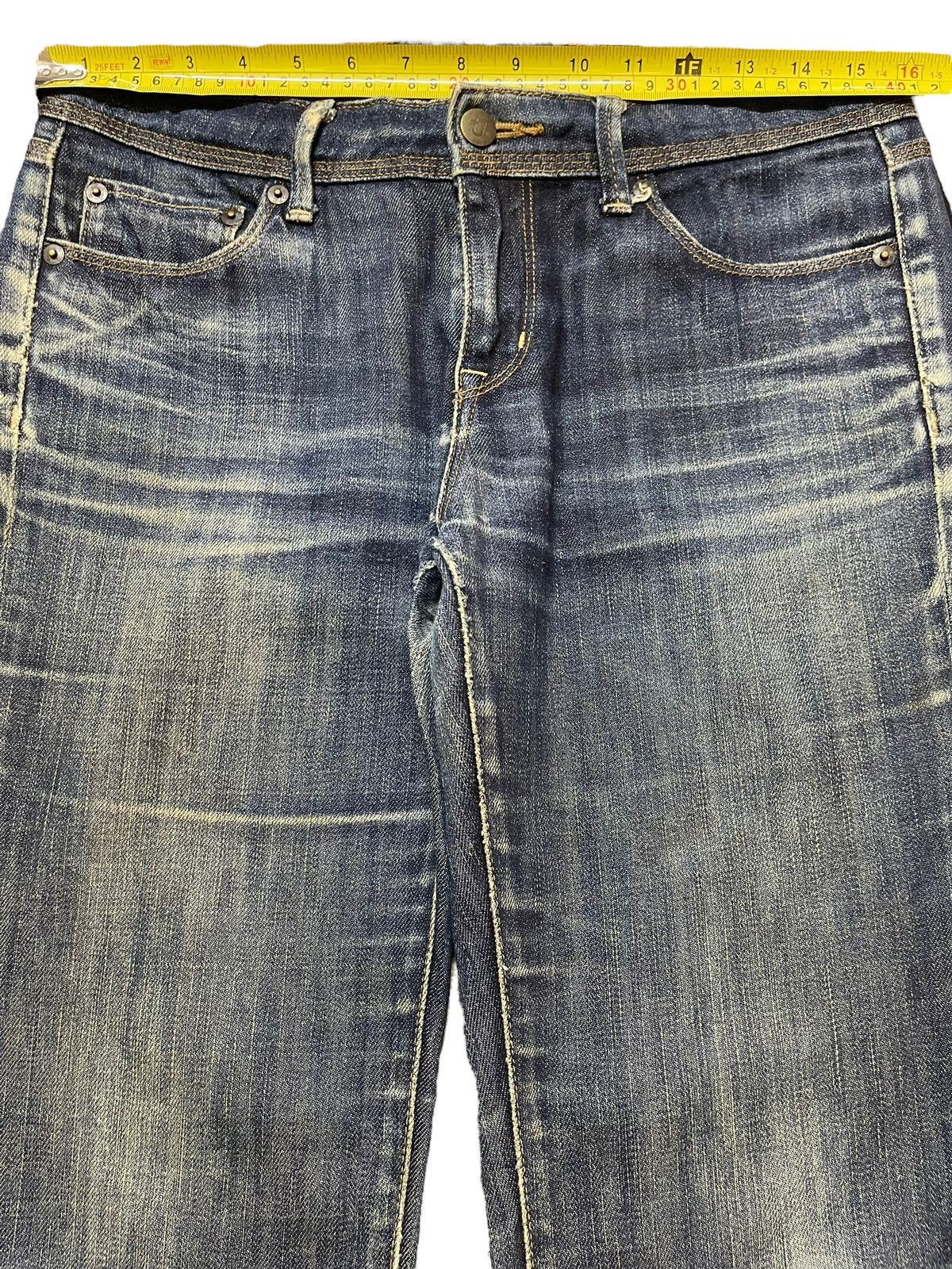 Uniqlo Vintage Japanese Uniqlo Faded Wash Distress Wide Leg Jeans Size US 31 - 11 Thumbnail