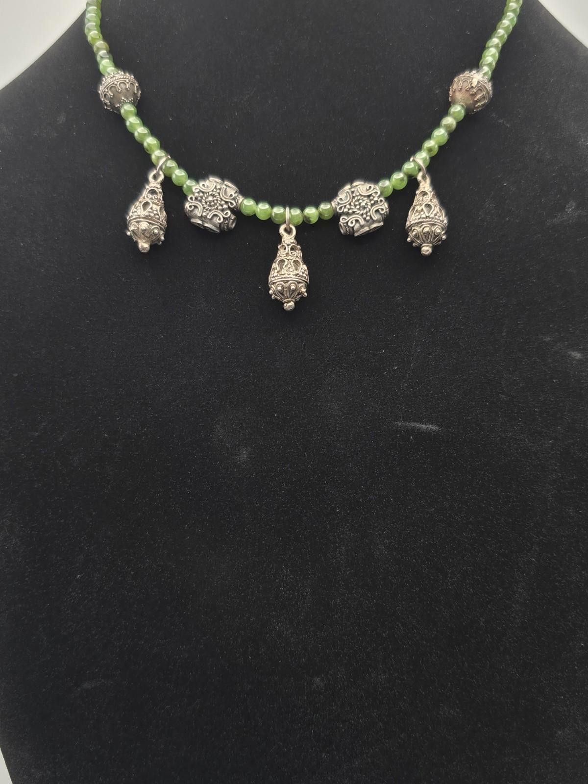 The Unbranded Brand Vintage Sterling Silver & Jadeite Necklace Ornate Dangles Size ONE SIZE - 3 Thumbnail