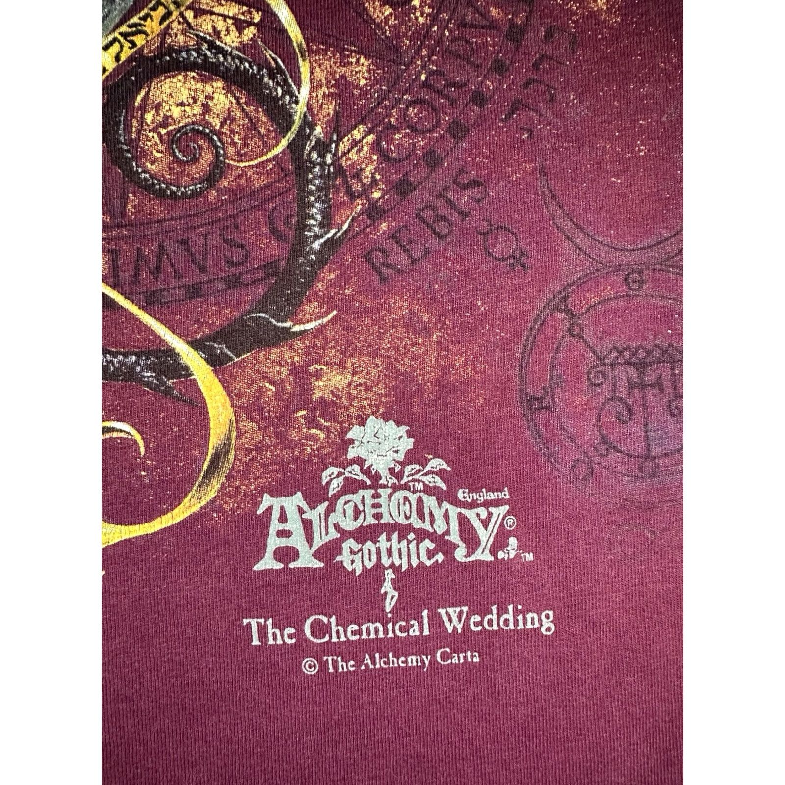 Fruit Of The Loom VINTAGE Alchemy Gothic Shirt XL Dragon Short Sleeve Crew Neck Men T-Shirt Burgundy Cotton Knit Logo Graphic Print Halloween Gothic Art 90s 00s Size US XL / EU 56 / 4 - 3 Thumbnail