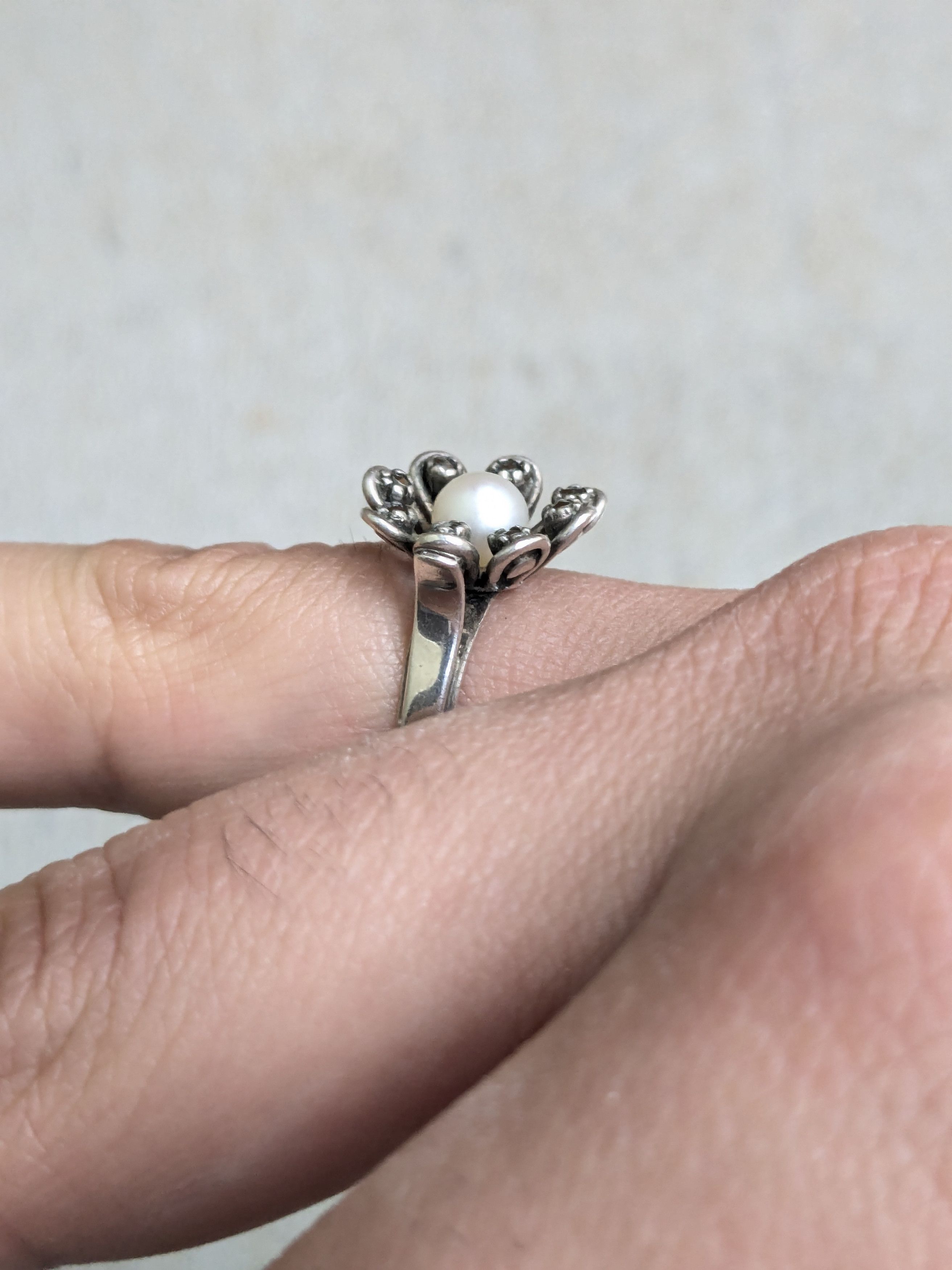 Jewelry Sterling Silver Ring Pearl Size 7.75 Flower Marcasite Size ONE SIZE - 10 Thumbnail