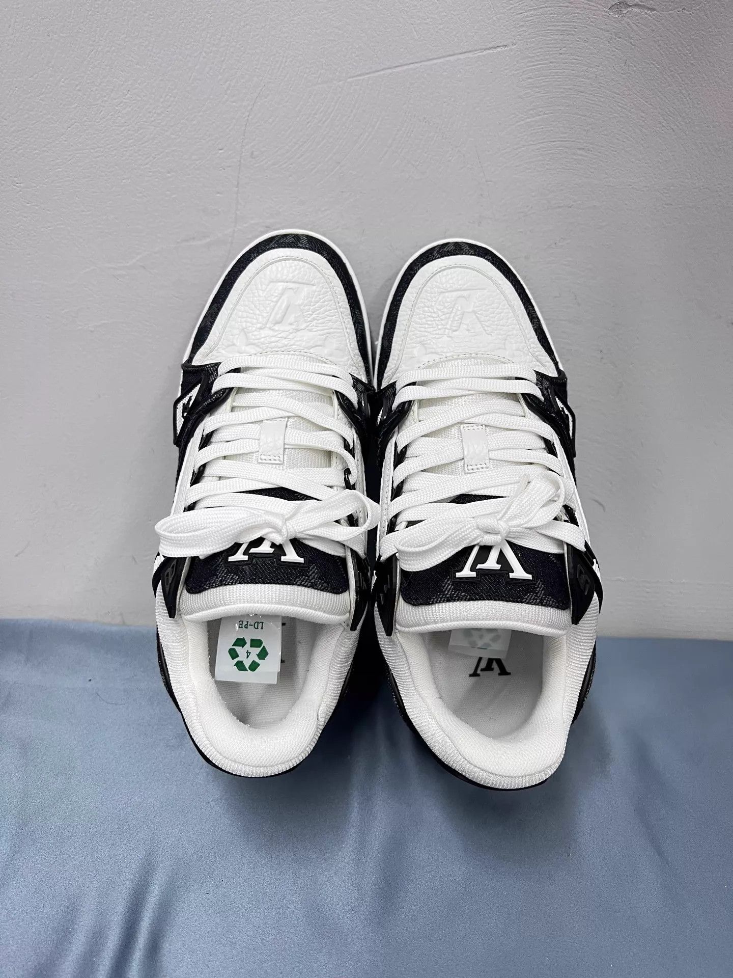 Louis Vuitton LV Black White Denim Panda Trainer 37 Size US 6.5 / IT 36.5 - 4 Thumbnail