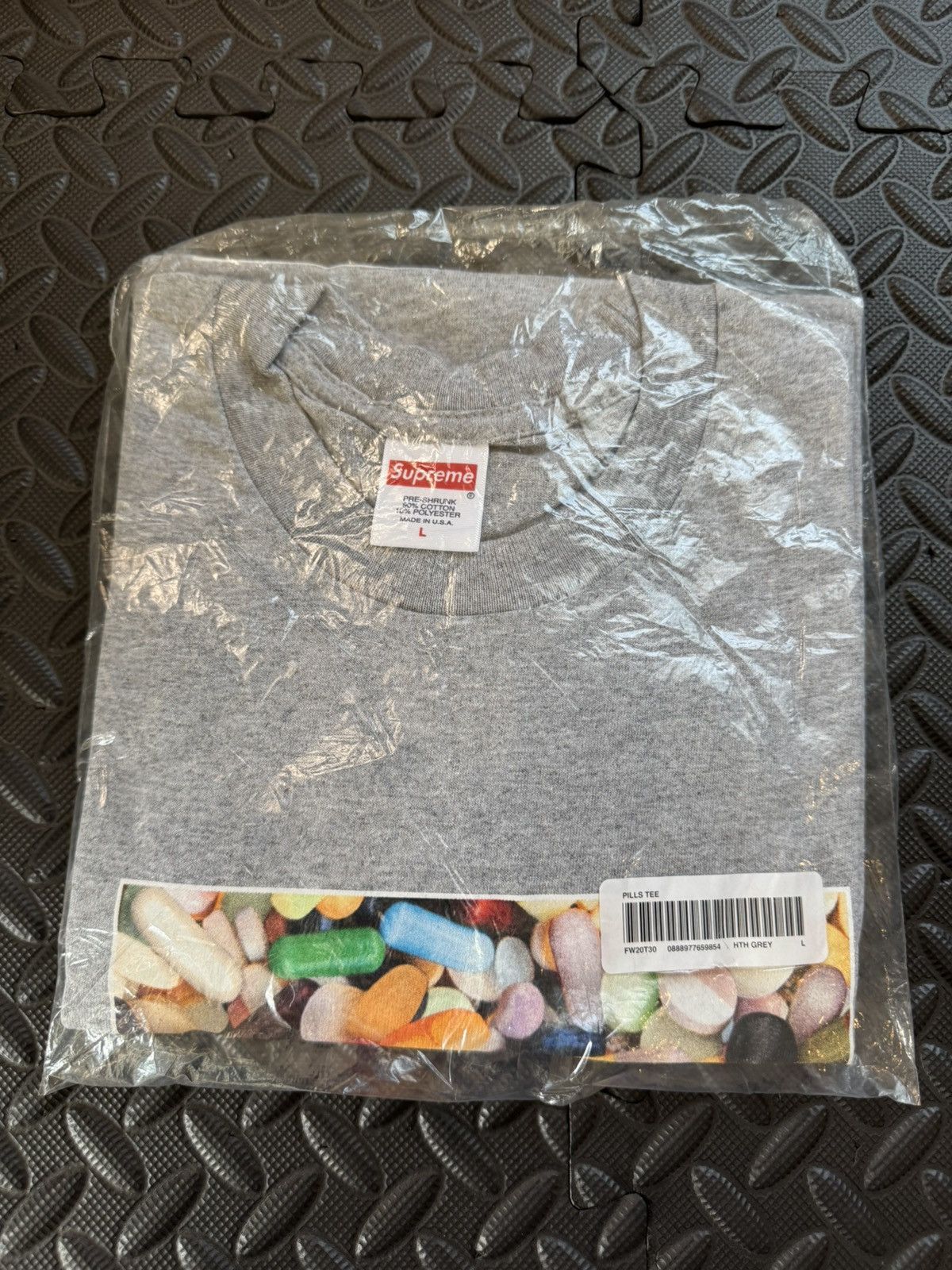 Supreme Pills Tee Size US L / EU 52-54 / 3 - 3 Thumbnail