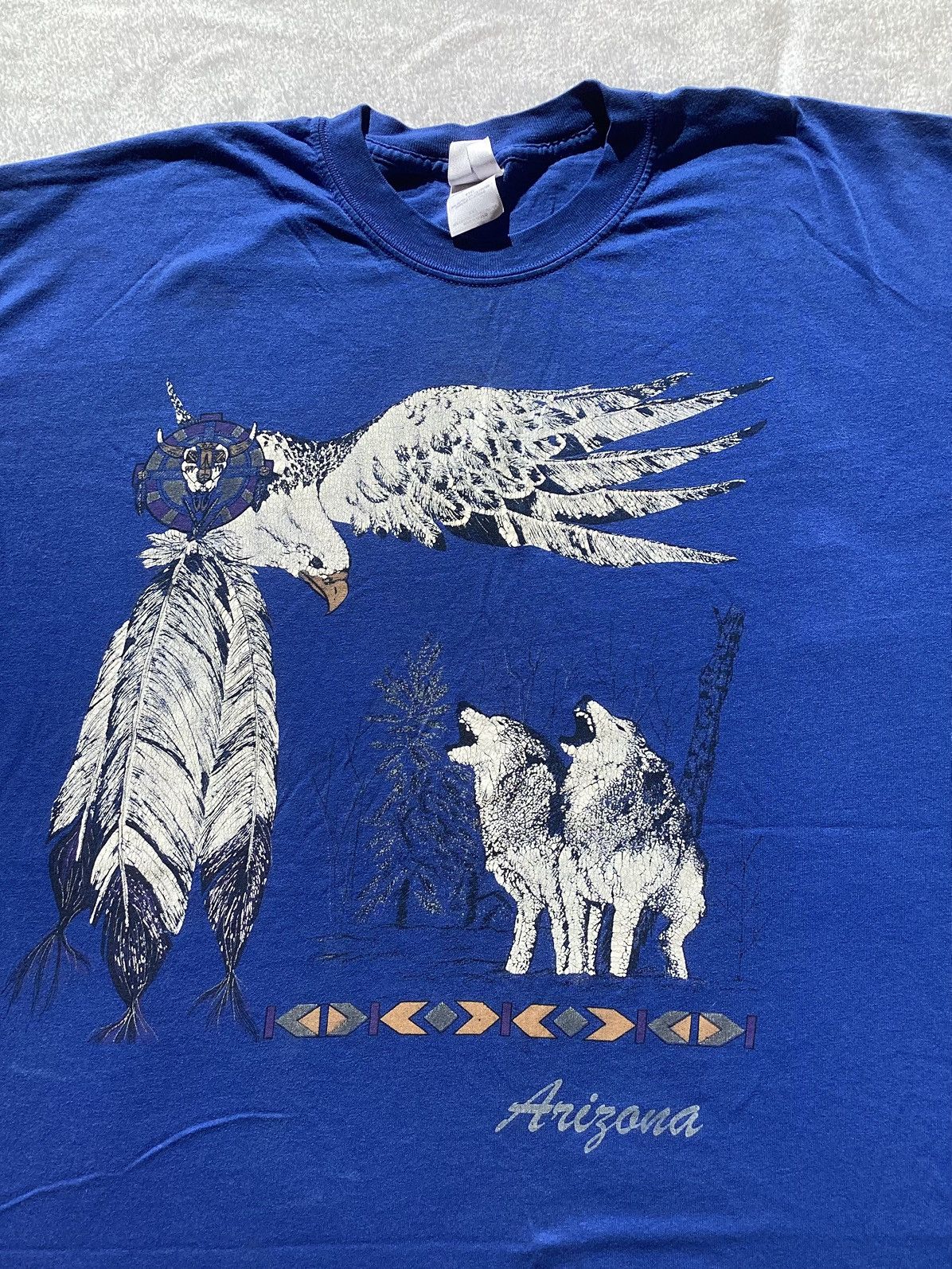 Gildan Vintage Arizona wolf eagle native American nature scene Tee Size US XXL / EU 58 / 5 - 2 Thumbnail