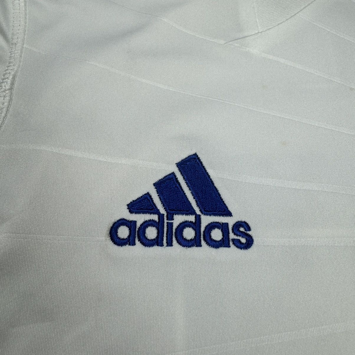 Adidas Vintage Real Madrid ‘OZIL’ Home Jersey Size US S / EU 44-46 / 1 - 9 Thumbnail