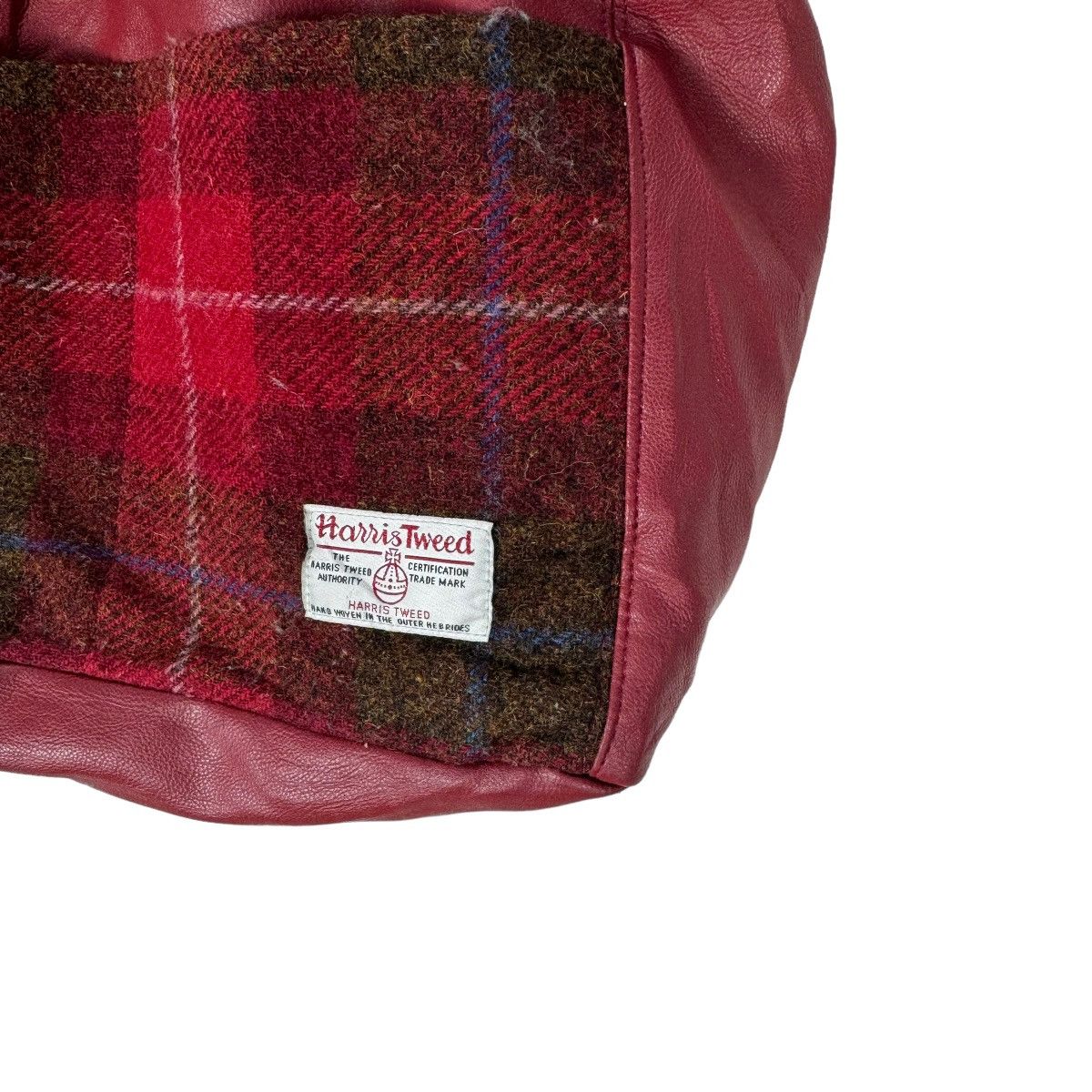 Harris Tweed 🌟HARRIS TWEED RED CHERRY HANDBAG / SHOULDER BAG Size ONE SIZE - 3 Thumbnail
