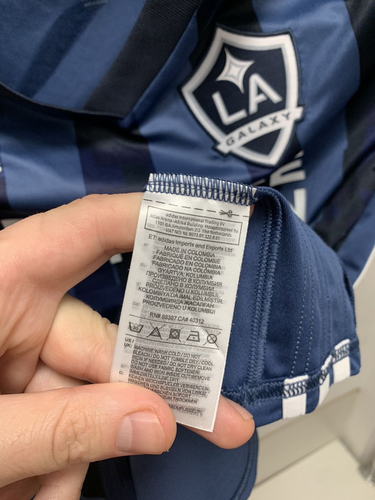 Adidas Adidas La Galaxy MLS soccer jersey M sz Herbalife Size US M / EU 48-50 / 2 - 3 Thumbnail