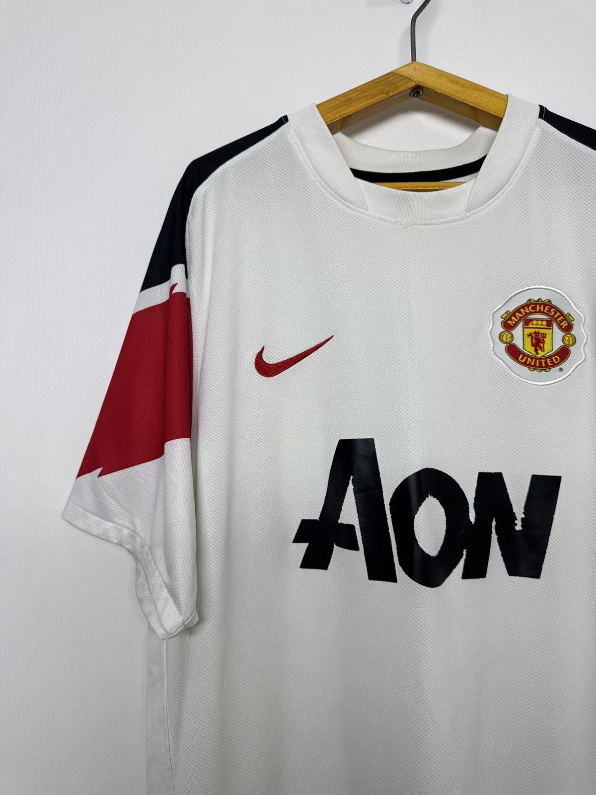 Nike Vintage Manchester United Nike Away Football Shirt Soccer Size US L / EU 52-54 / 3 - 6 Thumbnail