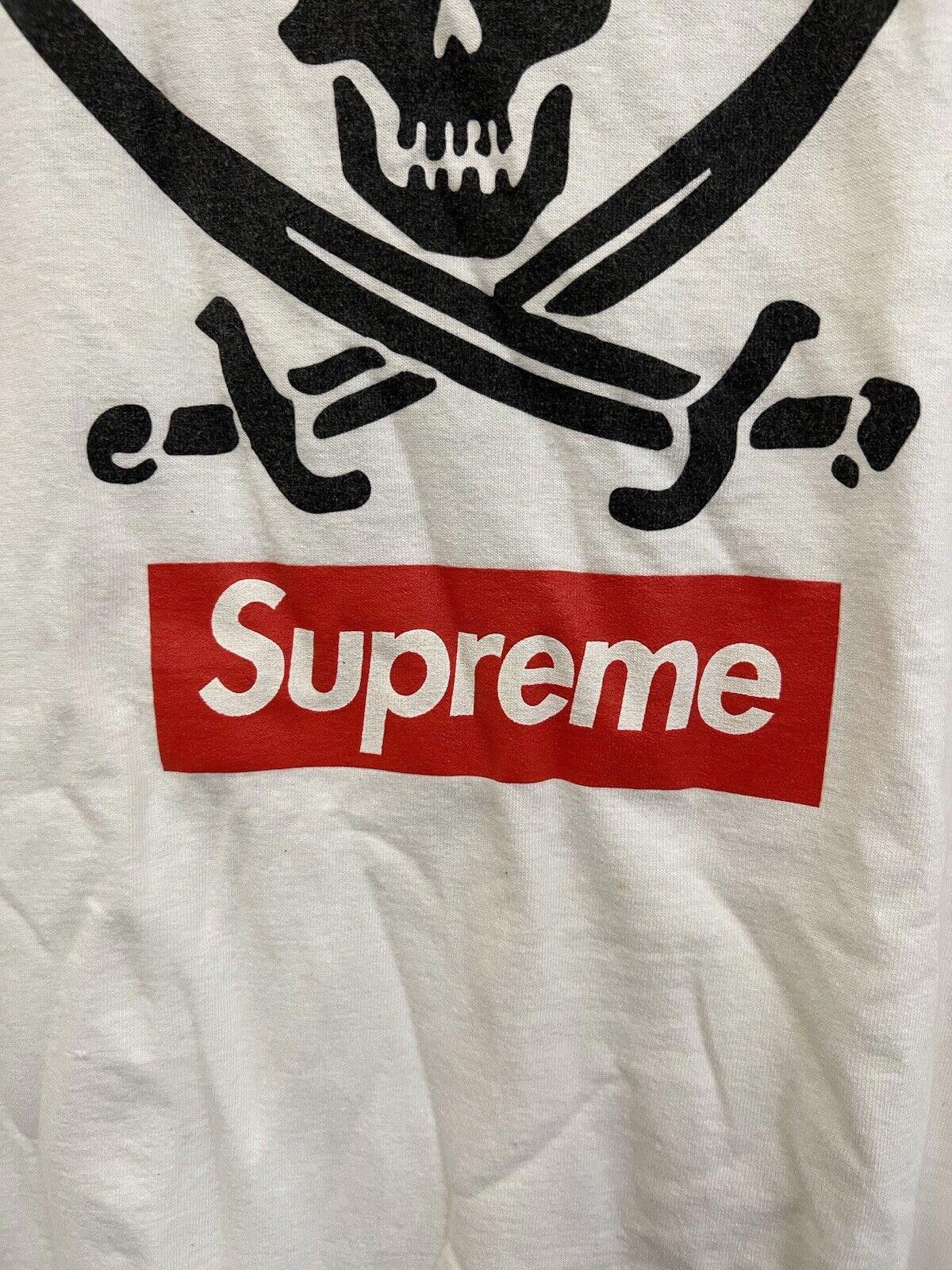 Supreme 2007 Supreme Neighborhood Red Box Logo Pirate Skull Flag Size US M / EU 48-50 / 2 - 4 Thumbnail