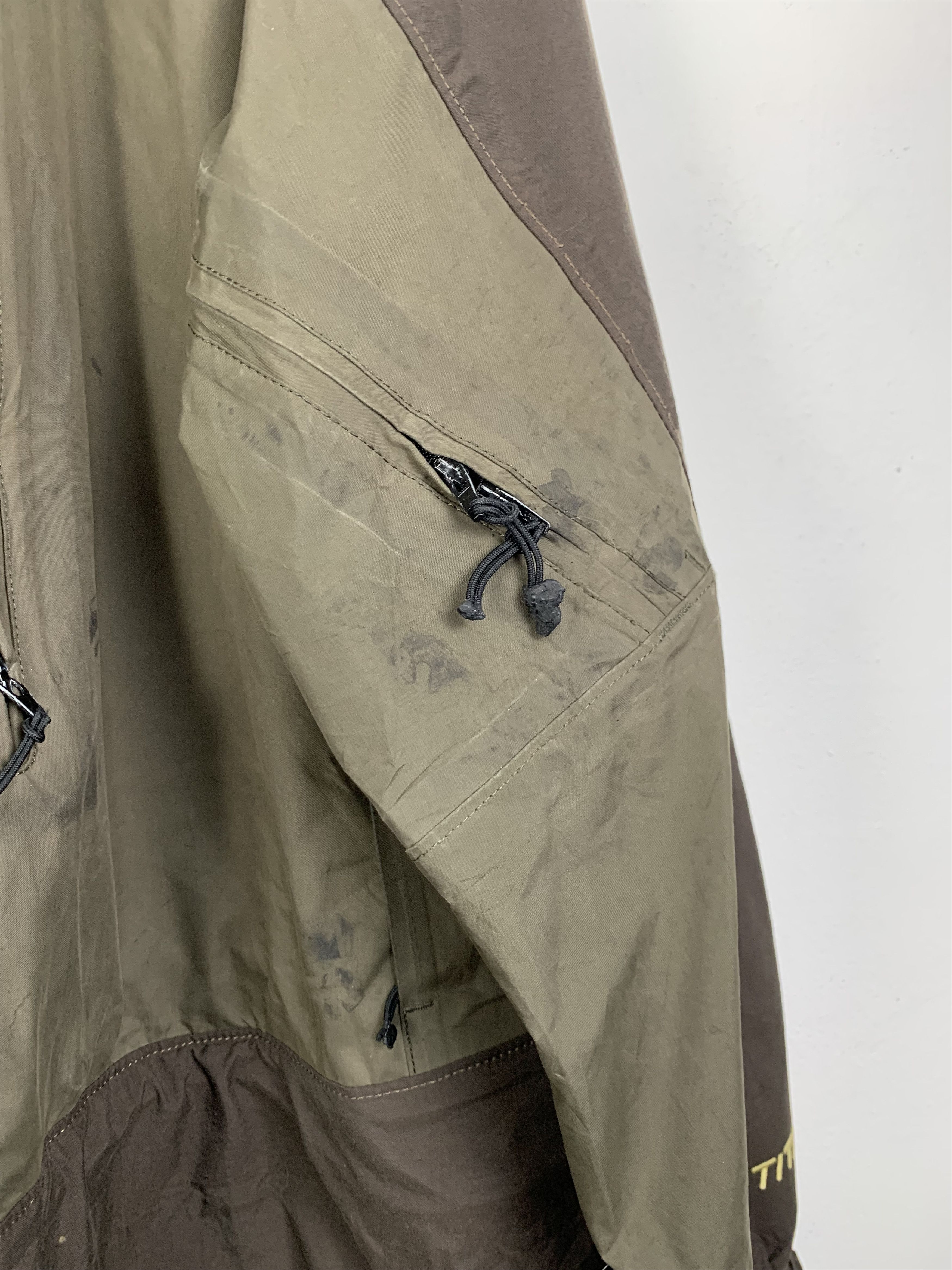 Columbia Vintage Columbia Hoodie Waterproof Zipper Jacket J1452 Size US M / EU 48-50 / 2 - 17 Thumbnail