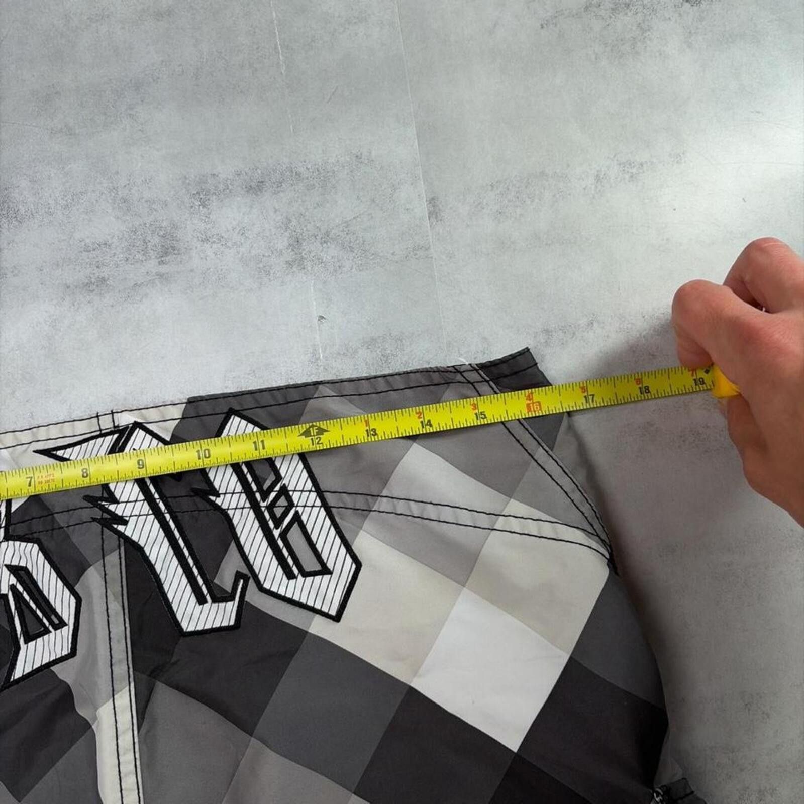 Fox Racing Y2K Fox Racing Grunge Riders Surf Baggy Plaid Board Shorts Size US 33 - 6 Thumbnail