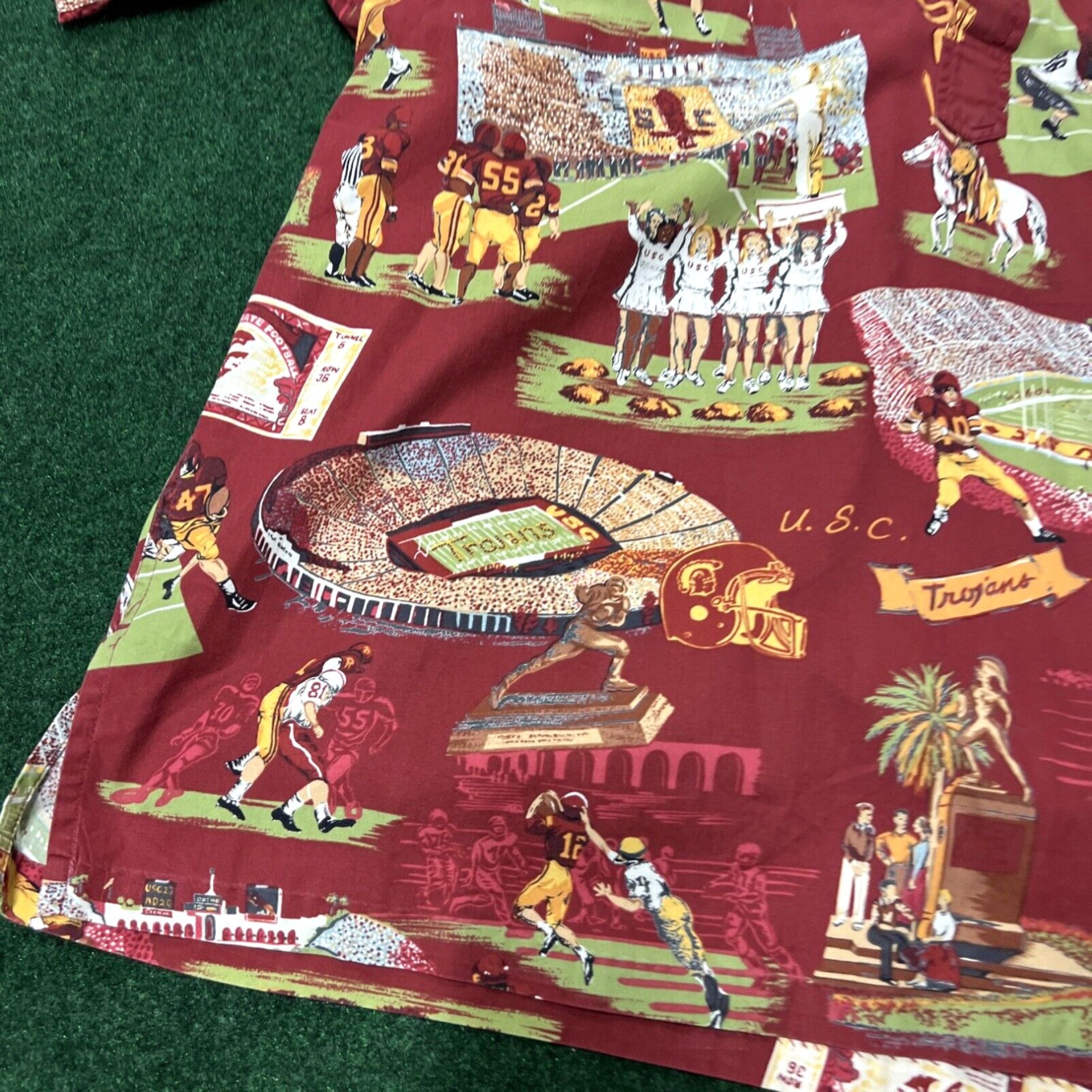 Reyn Spooner Reyn Spooner Men's XL Hawaiian Shirt USC Football National Champions Collage Size US XL / EU 56 / 4 - 2 Thumbnail