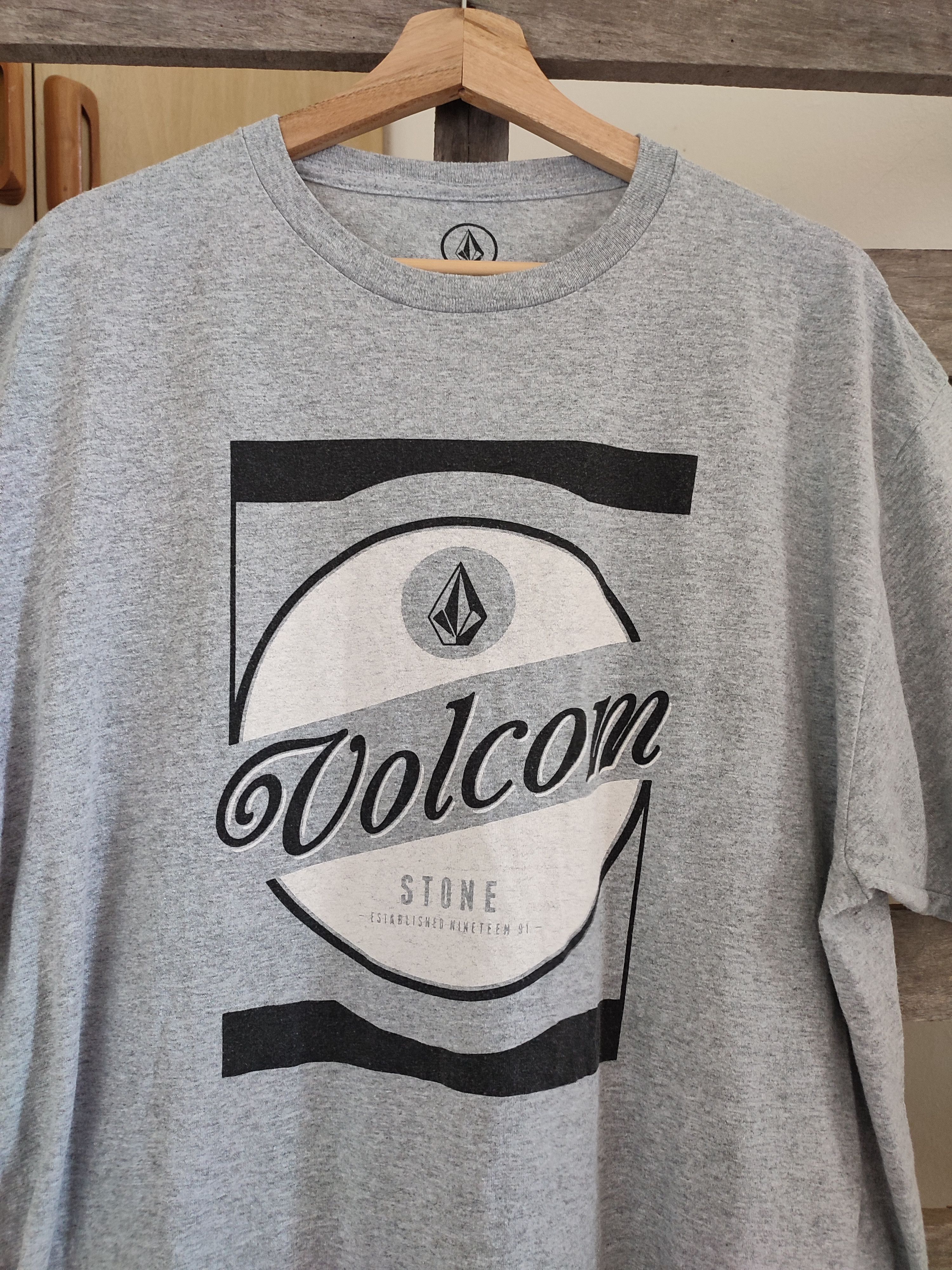 Volcom Vintage Volcom Big logo Tees Size US XL / EU 56 / 4 - 4 Thumbnail