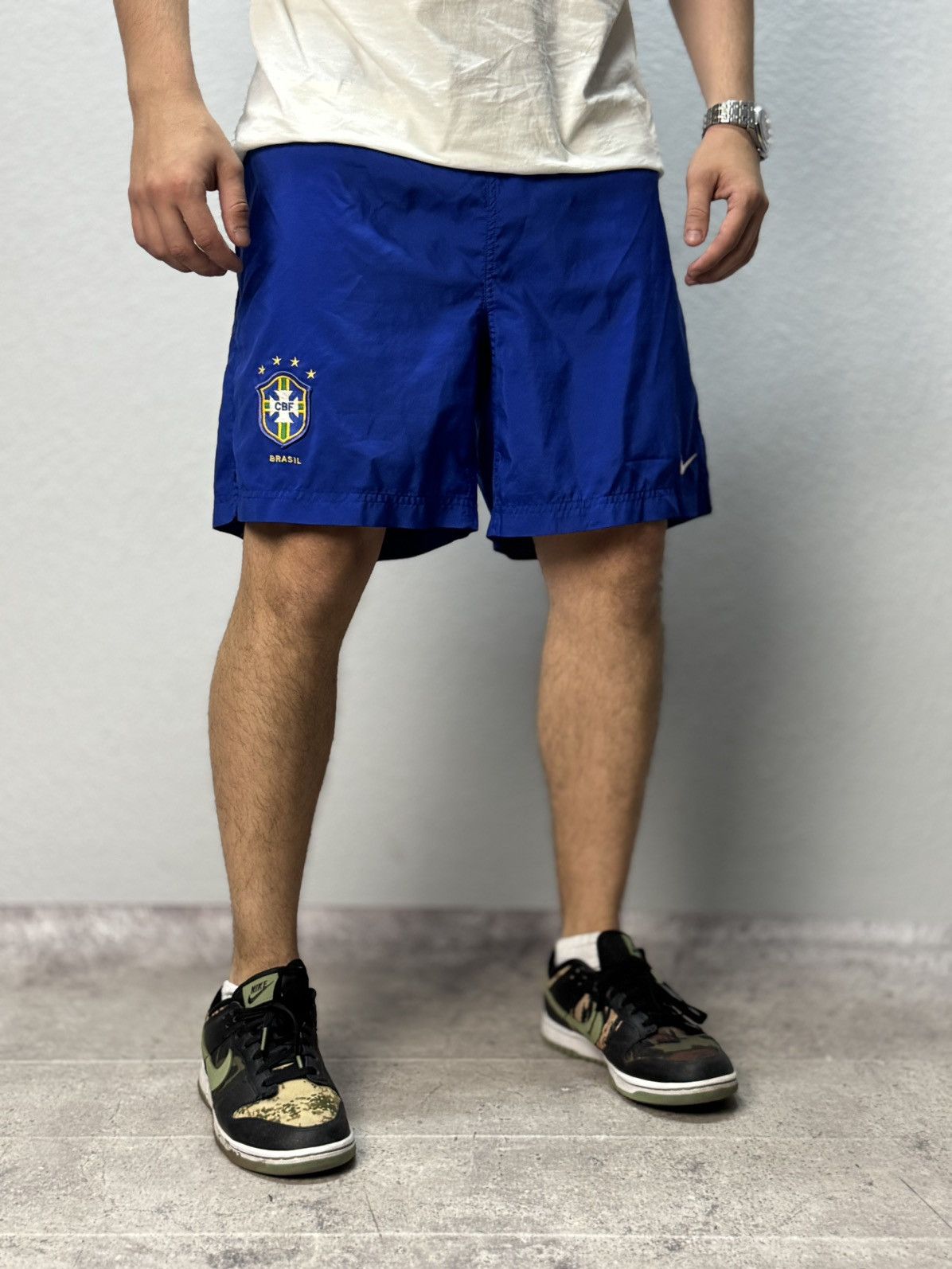 Nike Vintage Nike Brazil Shorts Neymar Umbro Messi Jersey Y2K Size US 32 / EU 48 - 1 Thumbnail