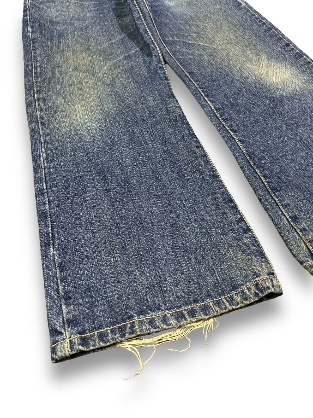 Japanese Brand Vintage Japanese Brand Blue Washed Loose Fit Ripped Jeans Size US 34 / EU 50 - 10 Thumbnail