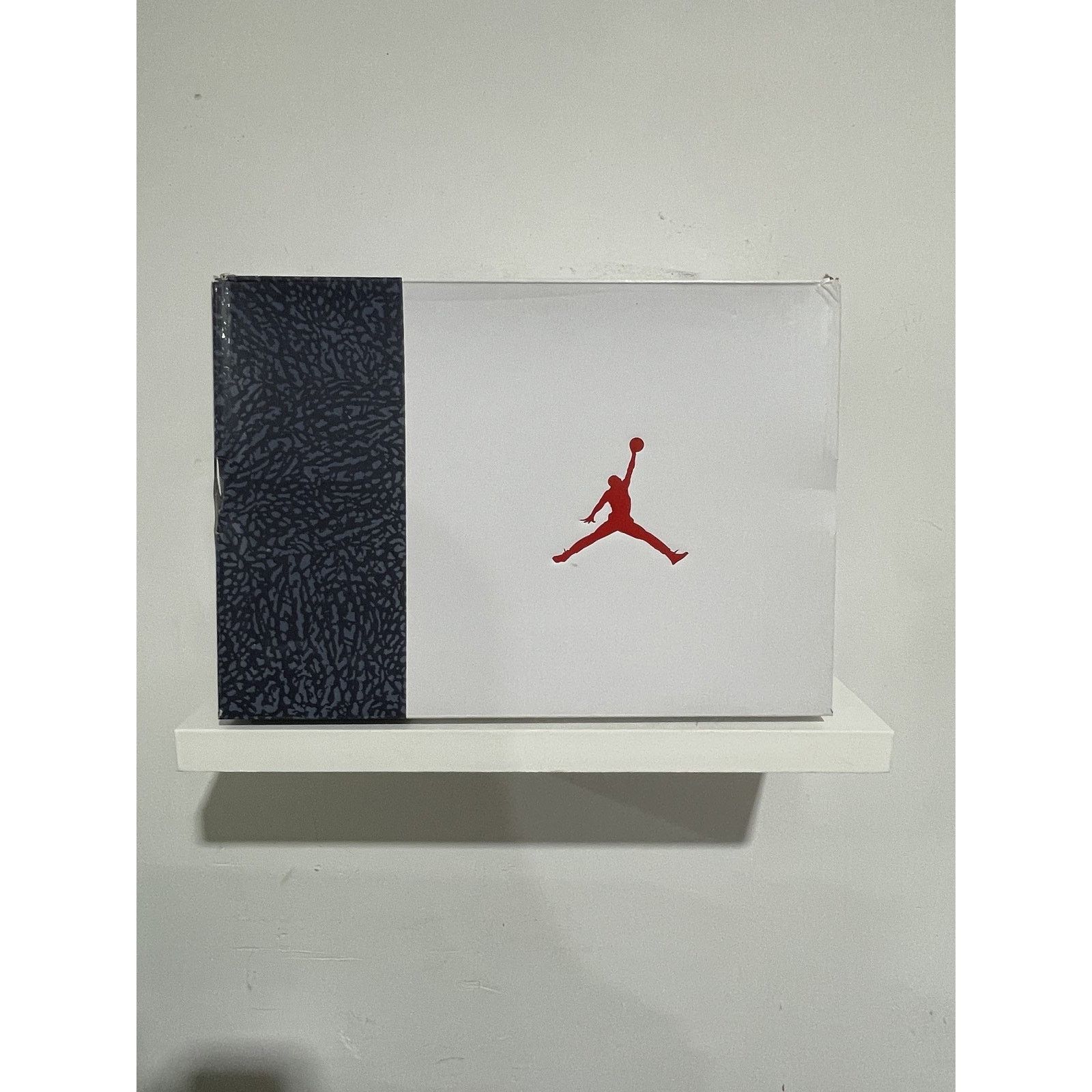 JORDAN 3 RETRO SE FIRE RED DENIM SIZE 9 PREOWNED