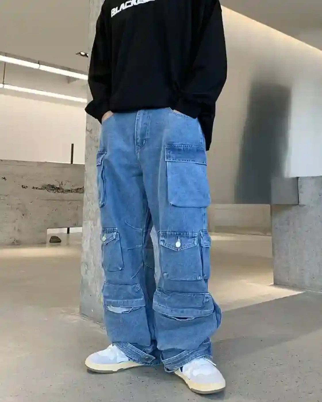 baggy y2k distressed flared cargo jeans