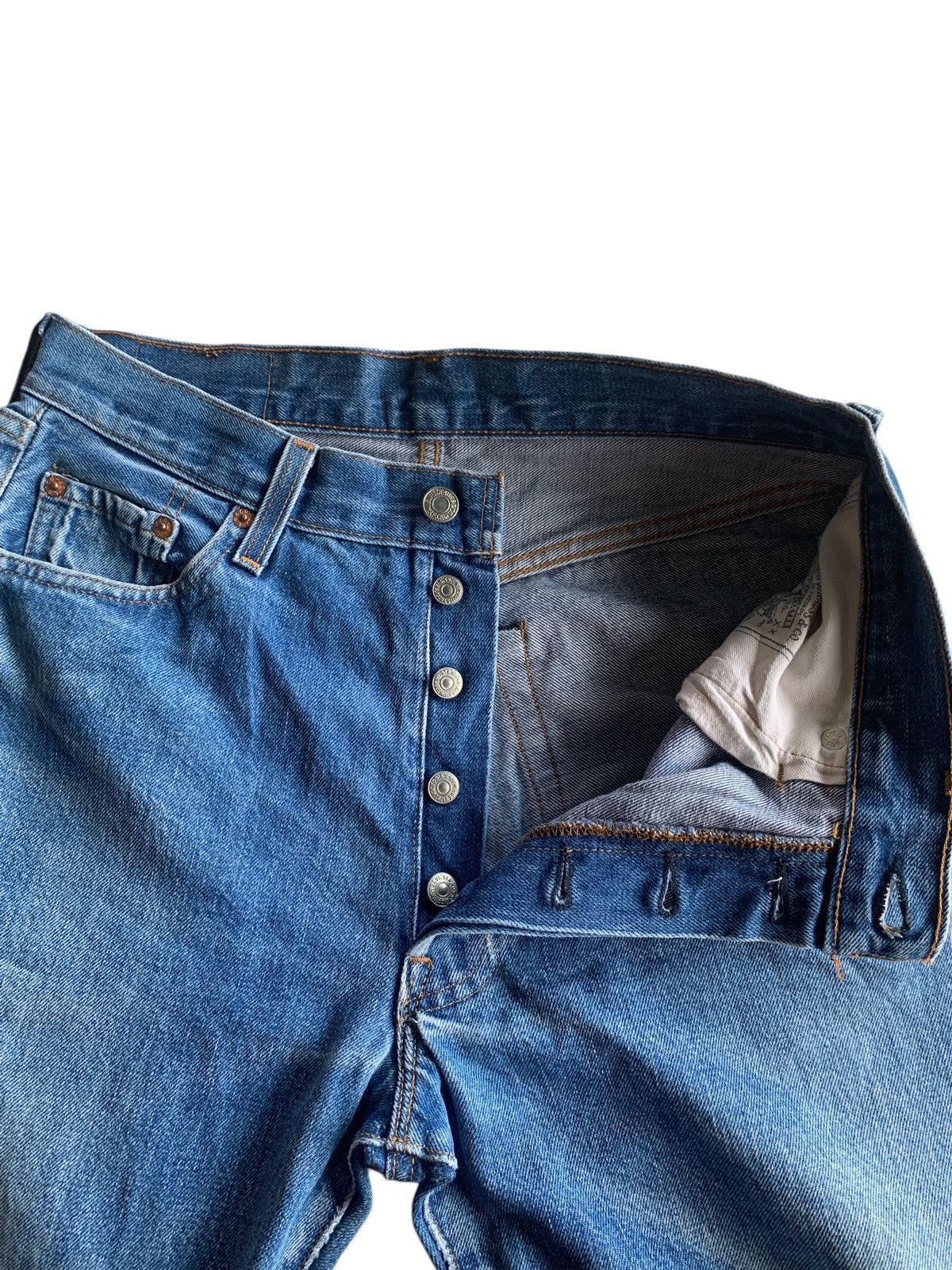 Levi's VINTAGE LEVIS 501XX BIG E SELVEDGE DISTRESSED DENIM Size US 29 - 9 Thumbnail