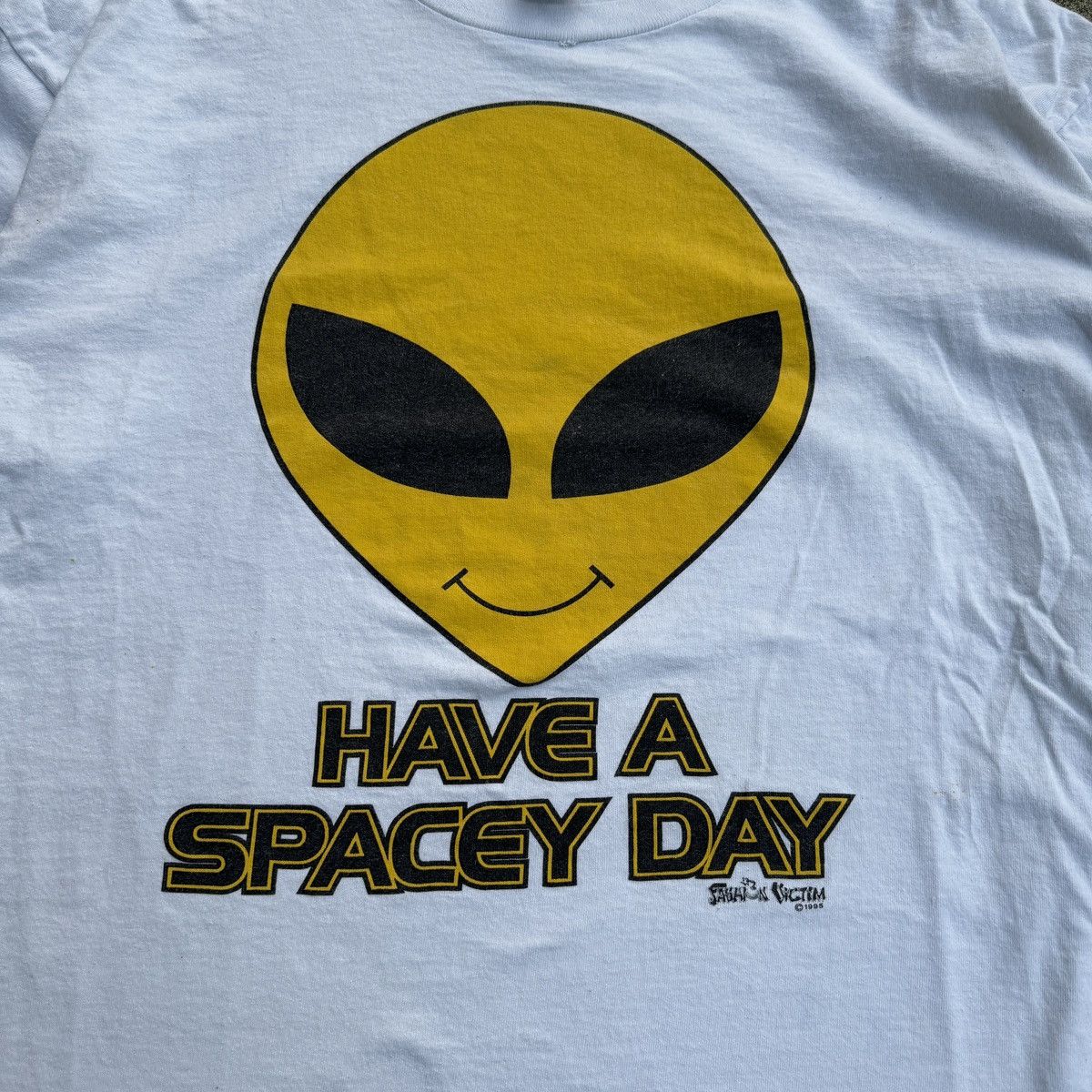 Fashion Victim 90s Have A Spacey Day Alien Shirt Thrashed Faded ERD Grunge Size US XL / EU 56 / 4 - 8 Thumbnail