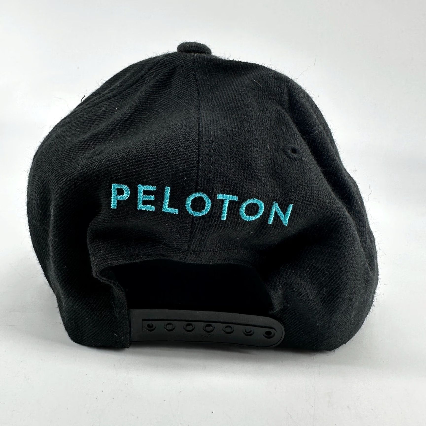 Vintage VINTAGE Peloton X Sanford Greene Hat Snapback Black Comic Book Artist Peloton Bike Mens One Size Black Comics Snapback 90s Size ONE SIZE - 4 Thumbnail