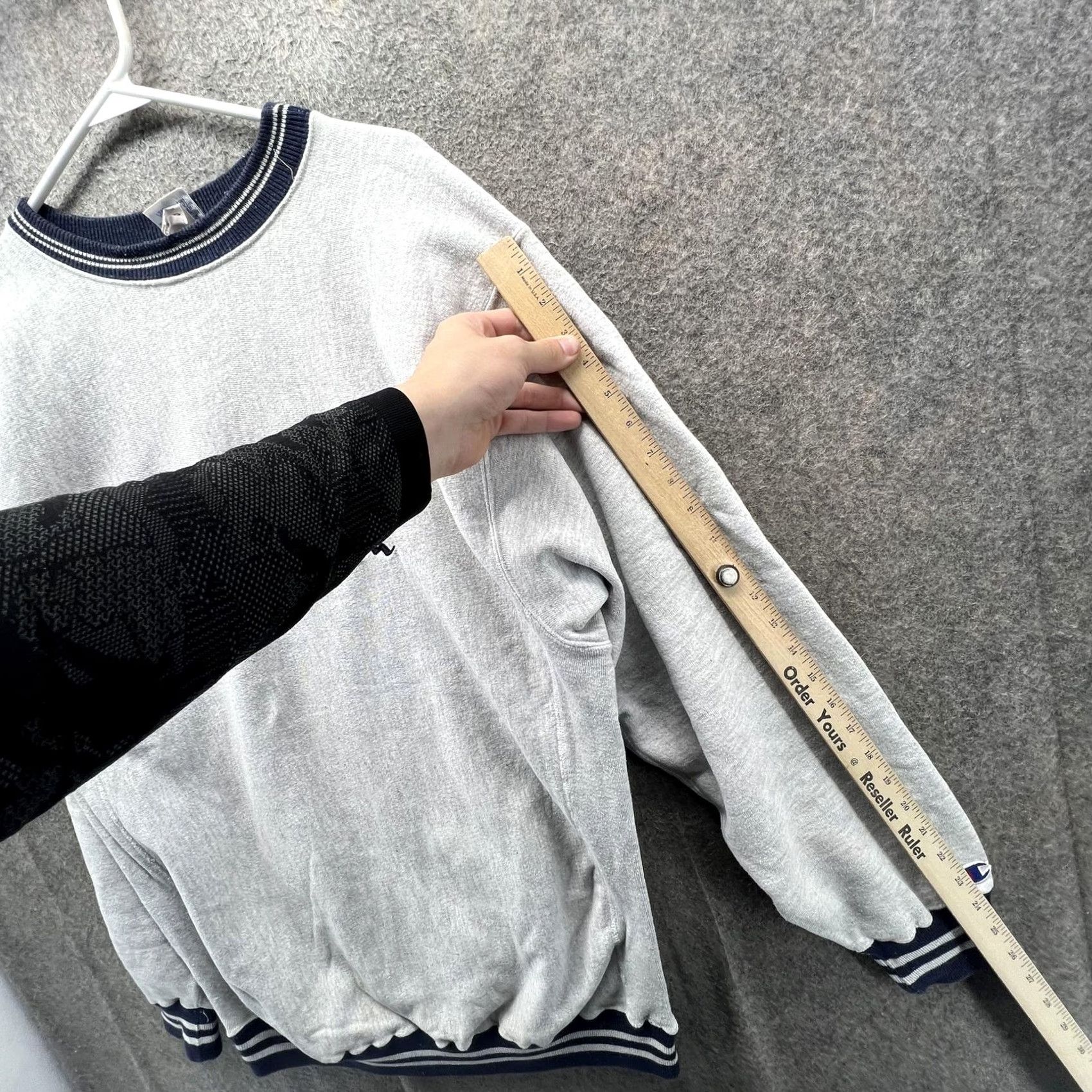 Champion VINTAGE Champion Sweatshirt Mens 2XL Gray Script Fleece Reverse Weave Sweatshirt Mens 2XL Gray Script Fleece 80s Size US XXL / EU 58 / 5 - 4 Thumbnail
