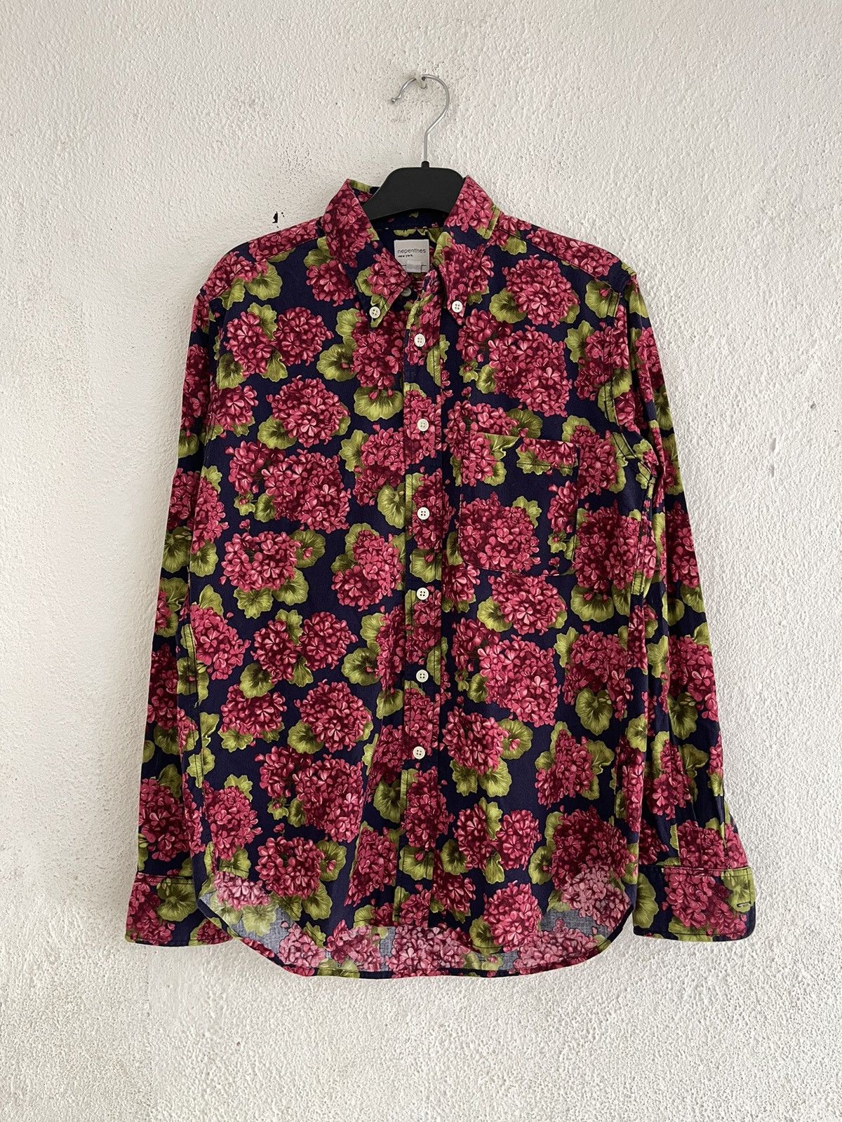 Nepenthes Nepenthes Floral Motive Button Shirts Size US S / EU 44-46 / 1 - 1 Thumbnail