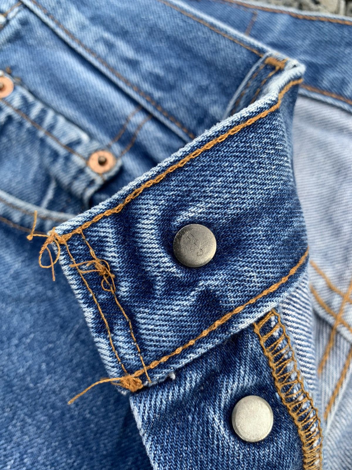 Levi's VINTAGE LEVIS 501 BIG E 555 SELVEDGE FADED DISTRESSED DENIM Size US 29 - 15 Thumbnail