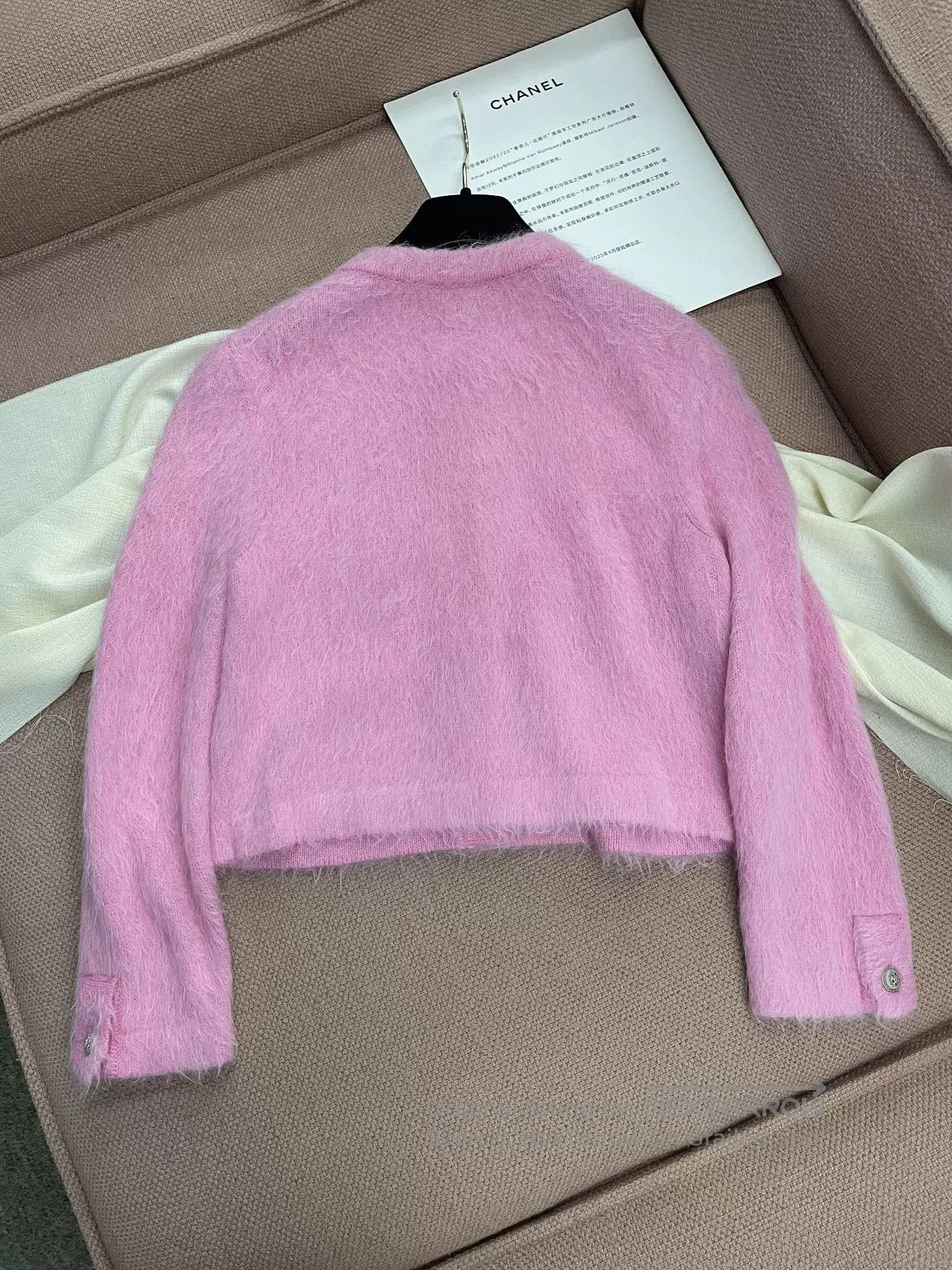 Chanel Chanel Pink Snowflake Button Cashmere Cardigan. Size US S / EU 44-46 / 1 - 3 Thumbnail