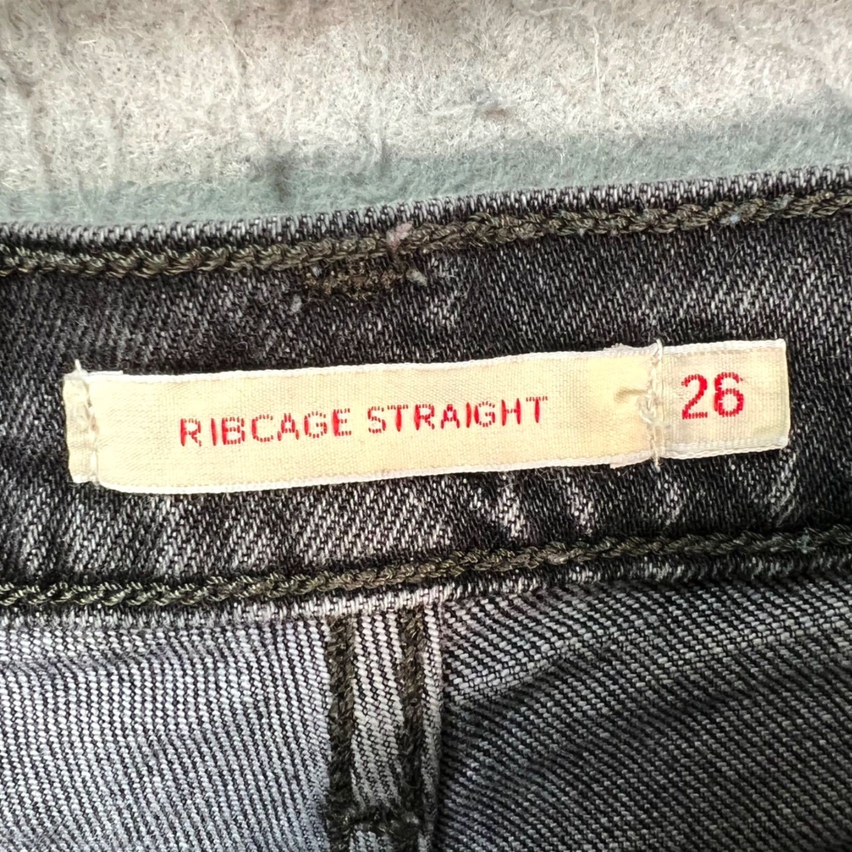 Levi's Levi's Womens Size 26 Ribcage High-Waisted Black Denim Cut-Off Shorts Shirt/Fashion Size 26" / US 2 / IT 38 - 3 Thumbnail