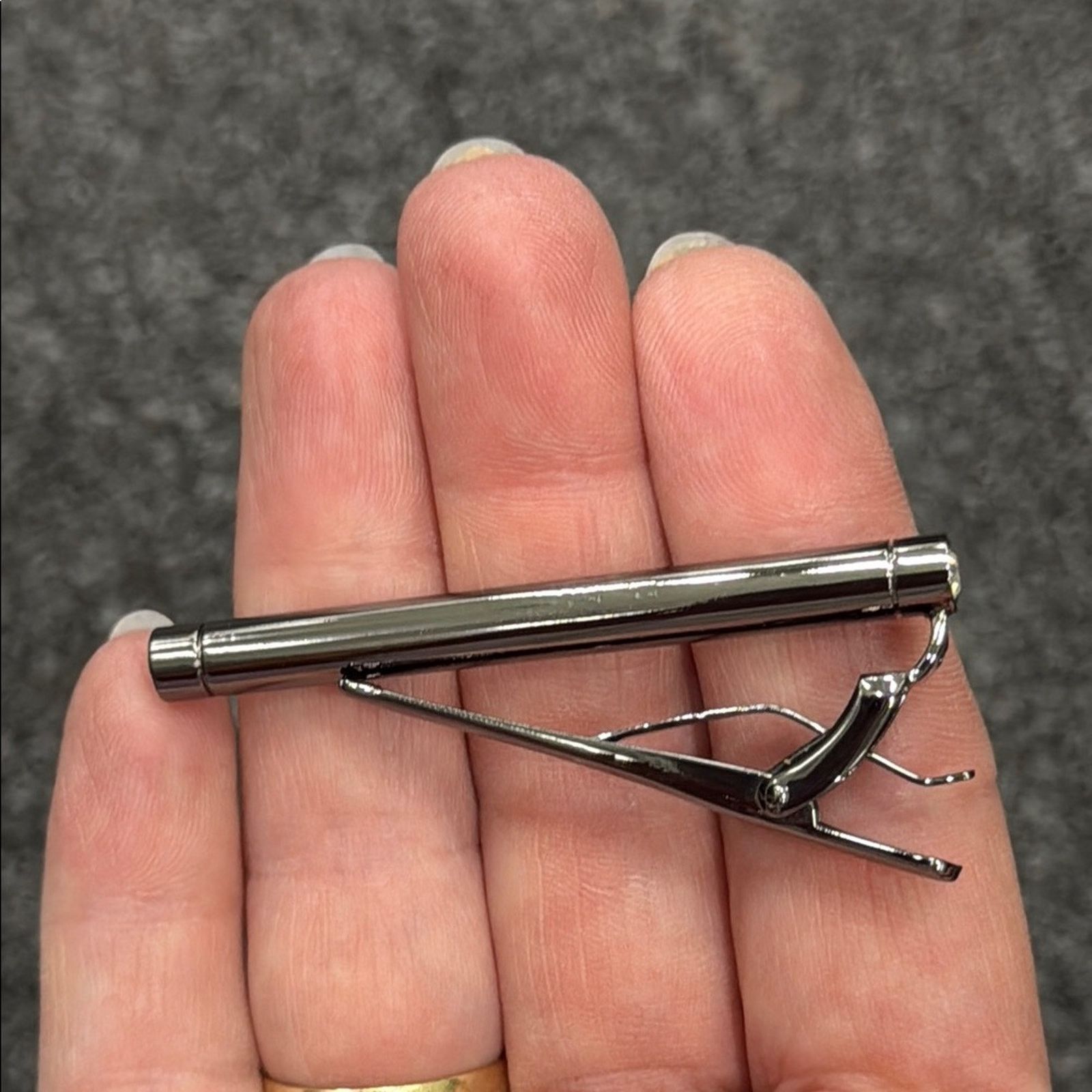 Other NWT Elegant Silver Tie holder Clip crystal detail Size ONE SIZE - 4 Thumbnail