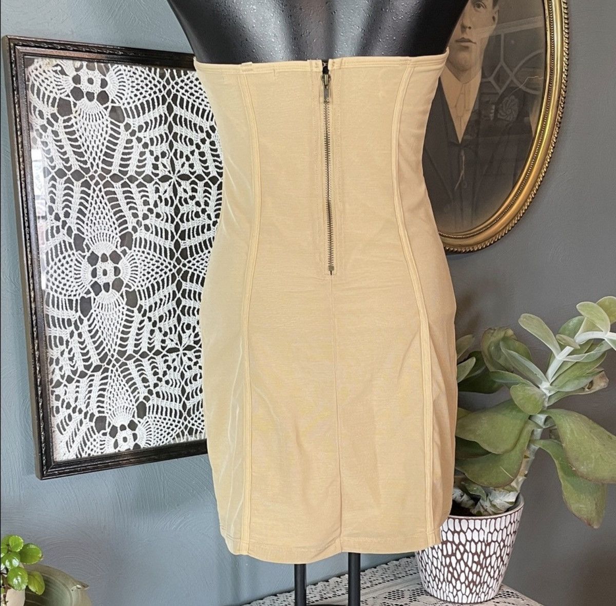 Urban Outfitters Urban outfitters bari dress Size S / US 4 / IT 40 - 2 Thumbnail