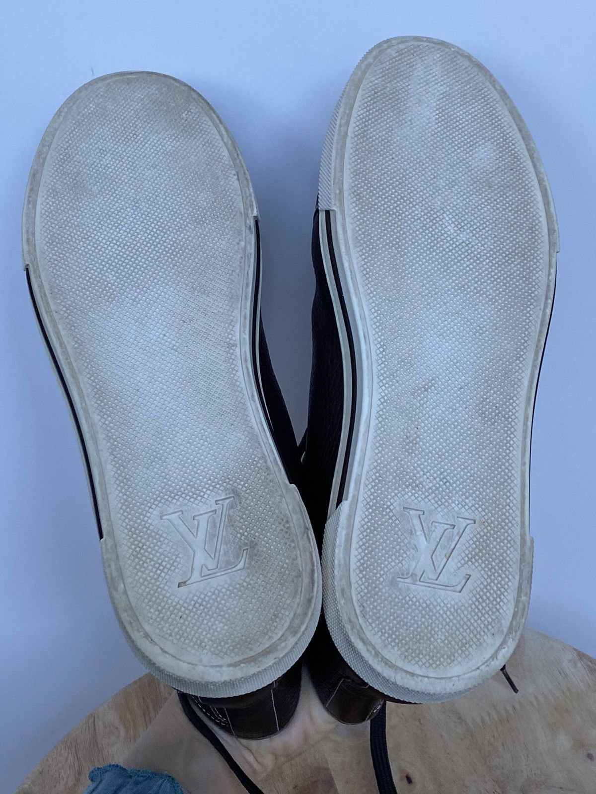 Louis Vuitton Louis Vuitton High Top Leather Brown Sneakers LV Logo Size US 7.5 / IT 37.5 - 11 Thumbnail