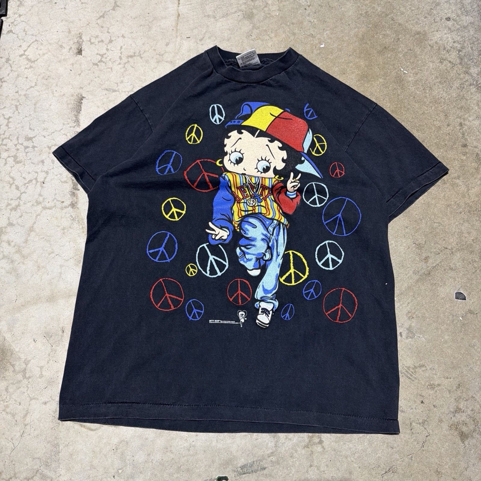 Tultex VINTAGE 1997 BETTY BOOP CIGAR SMOKING TEE IN BLACK | Grailed