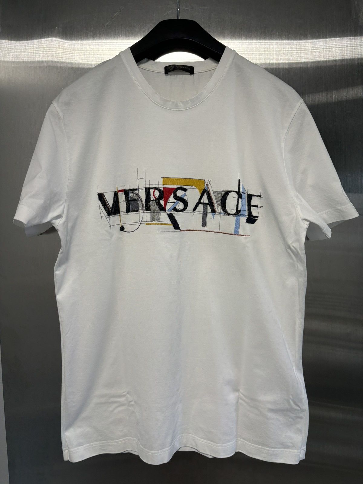 Versace Versace embroidered T-shirt - brand new - size large Size US L / EU 52-54 / 3 - 1 Thumbnail