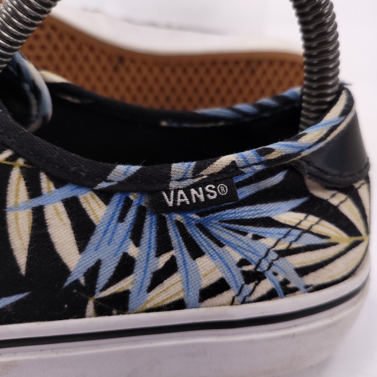 Vans Vans Off the Wall Lace Up Shoe Womens Size 7 721356 Black Size US 7 / IT 37 - 8 Thumbnail