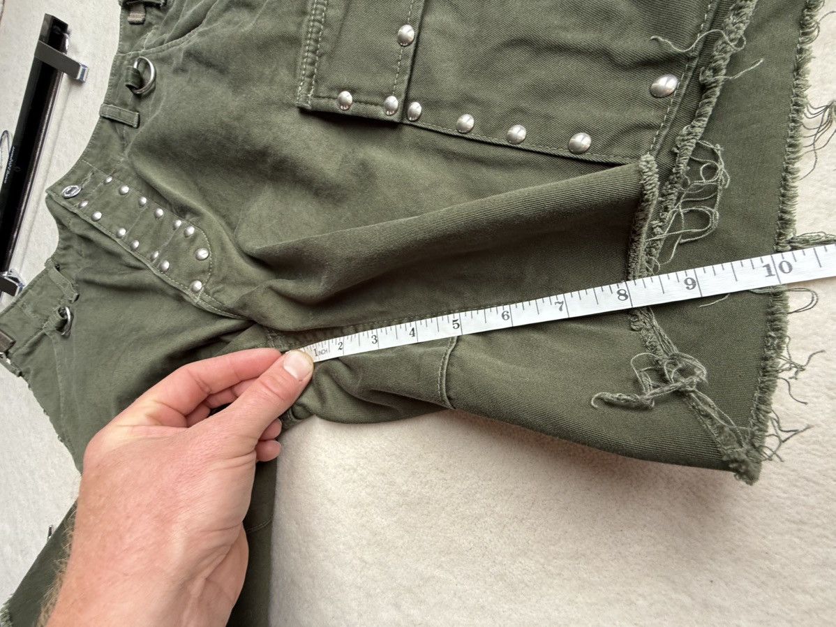 Celine × Hedi Slimane $1.2k SS22 Celine studded raw hem cargo shorts 48 Hedi Size US 30 / EU 46 - 6 Thumbnail