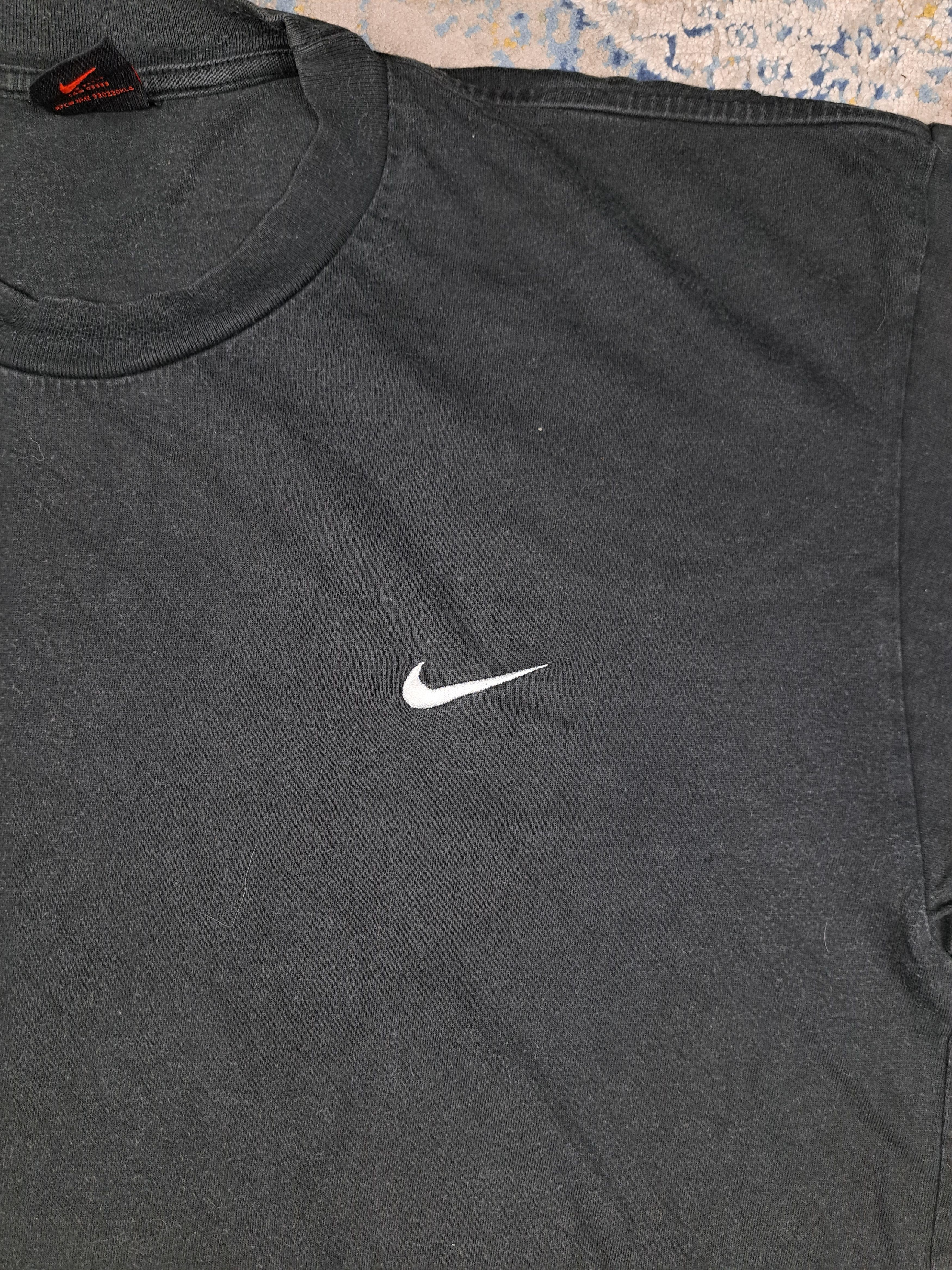 Nike Vintage 90s Nike Mini Swoosh Basic Tee Washed Black Size US L / EU 52-54 / 3 - 3 Thumbnail