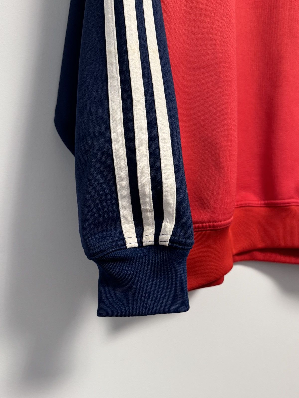Vintage Adidas Vintage 90’s sweatshirt Big logo hype y2k Size US M / EU 48-50 / 2 - 6 Thumbnail