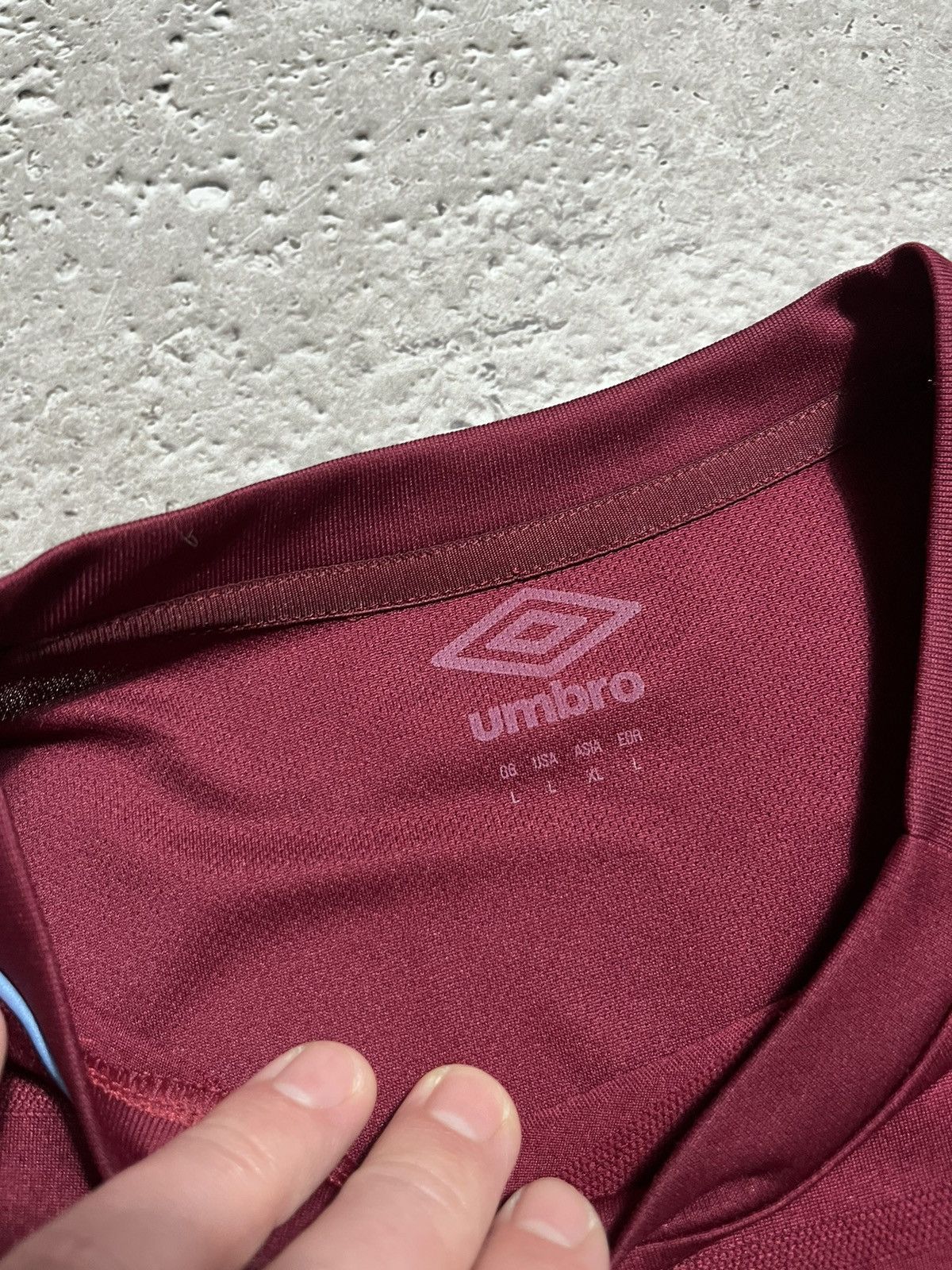 Umbro #Grandad Fan Umbro West Ham United Betway Soccer Jersey Tee Size US L / EU 52-54 / 3 - 6 Thumbnail