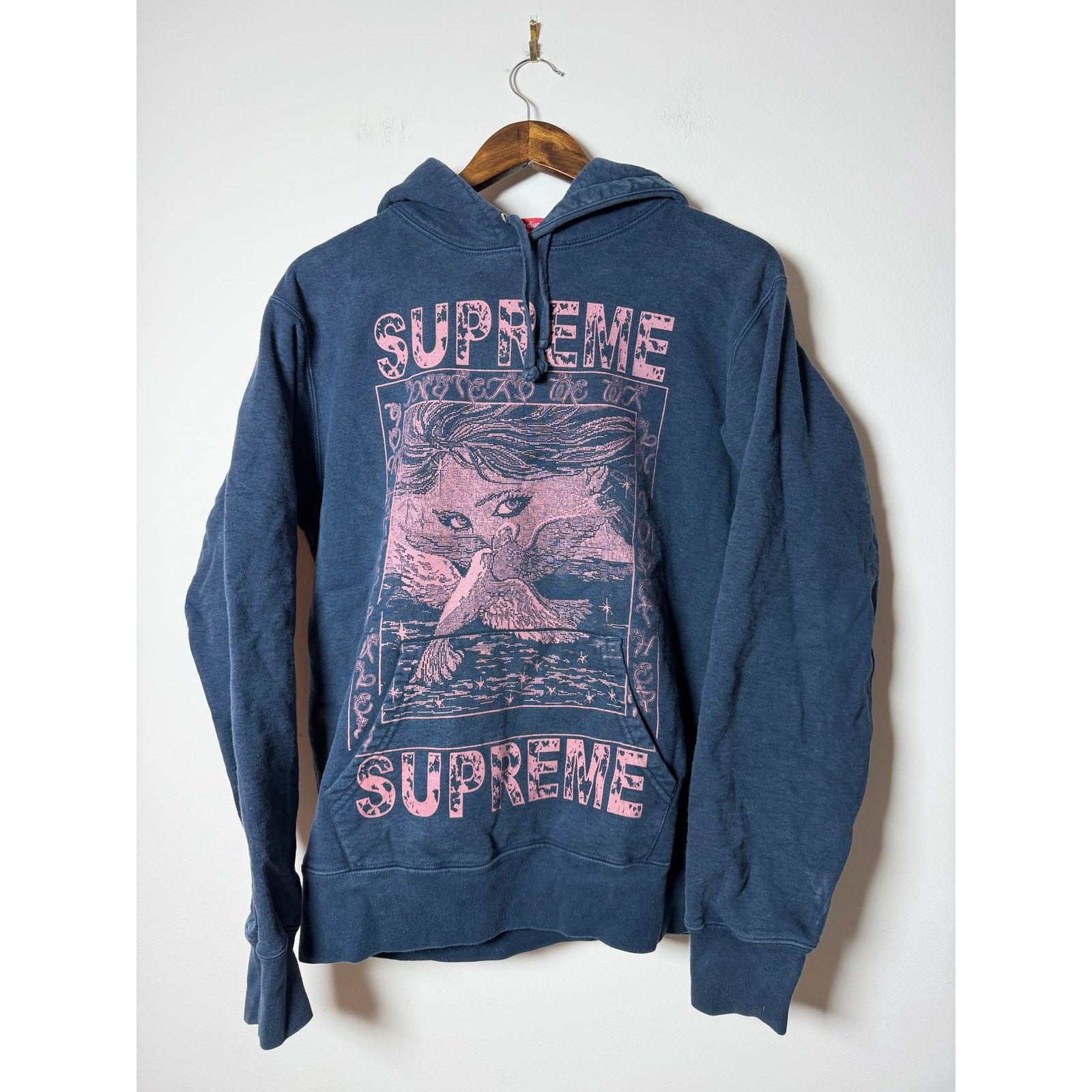 Supreme Supreme Doves Hooded Sweatshirt Size US M / EU 48-50 / 2 - 2 Thumbnail